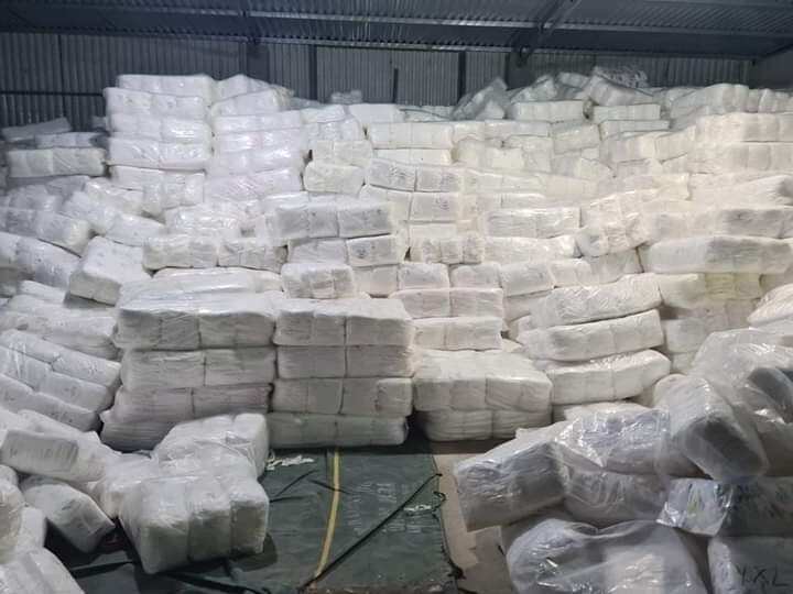 com bo 100 miếng bỉm quần trần
