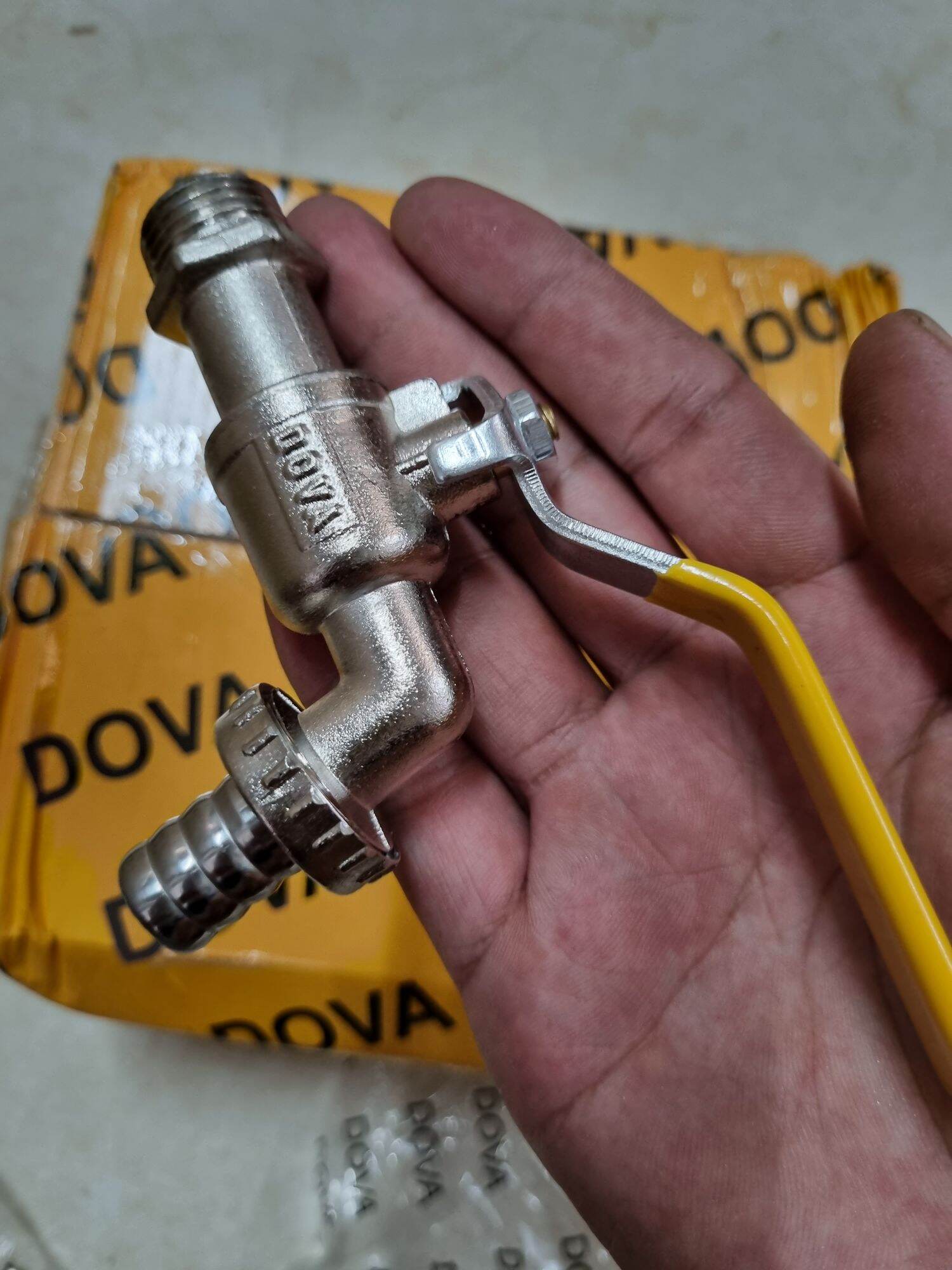 Vòi nước,Van khóa nước tay gạt Dova cao cấp,Cỡ ren M21