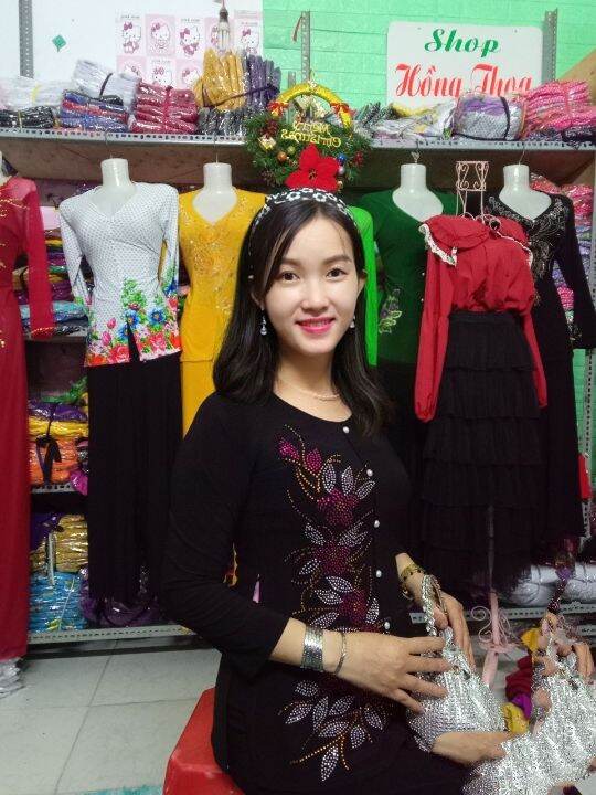 ÁO BÀ BA ÉP ĐÁ CHƯA CÓ QUẦN