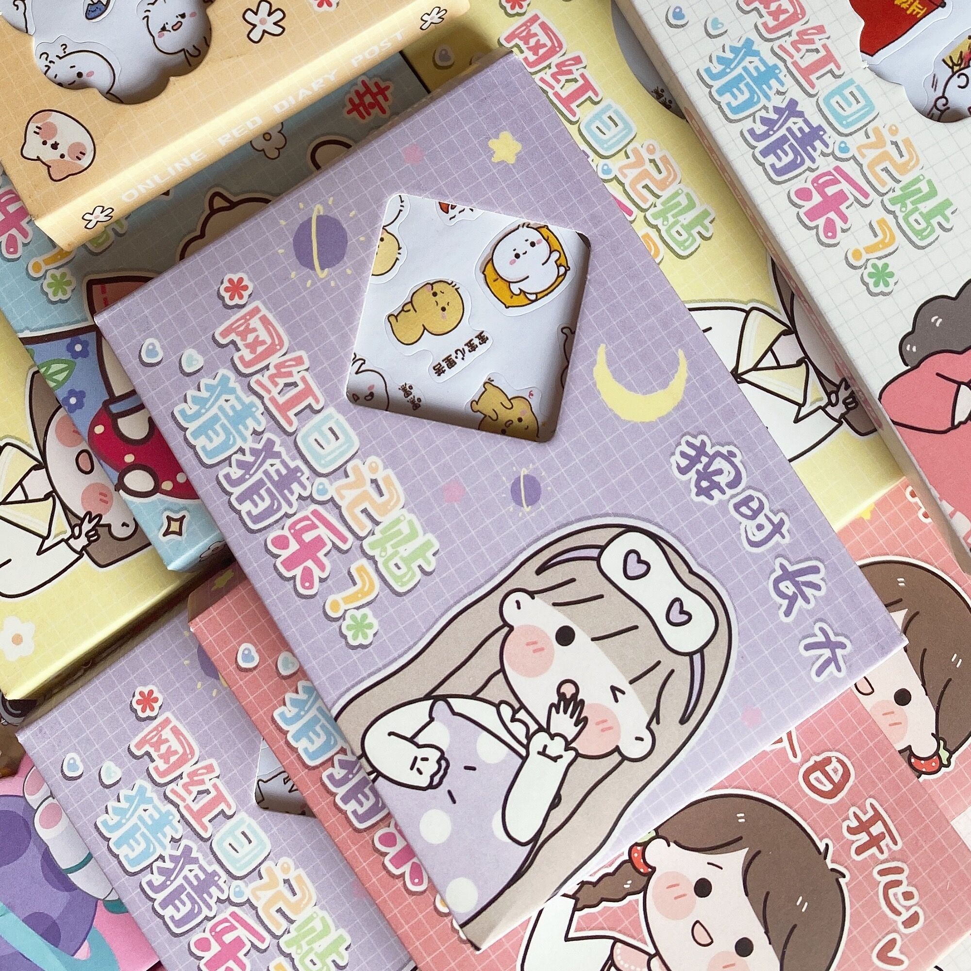 Hộp sticker 12 tờ nhiều mẫu