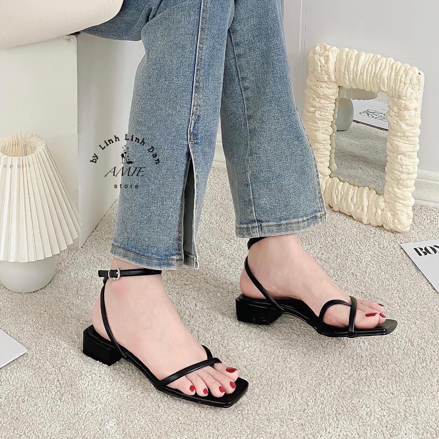 Sandal Quai Mảnh Xỏ Ngón