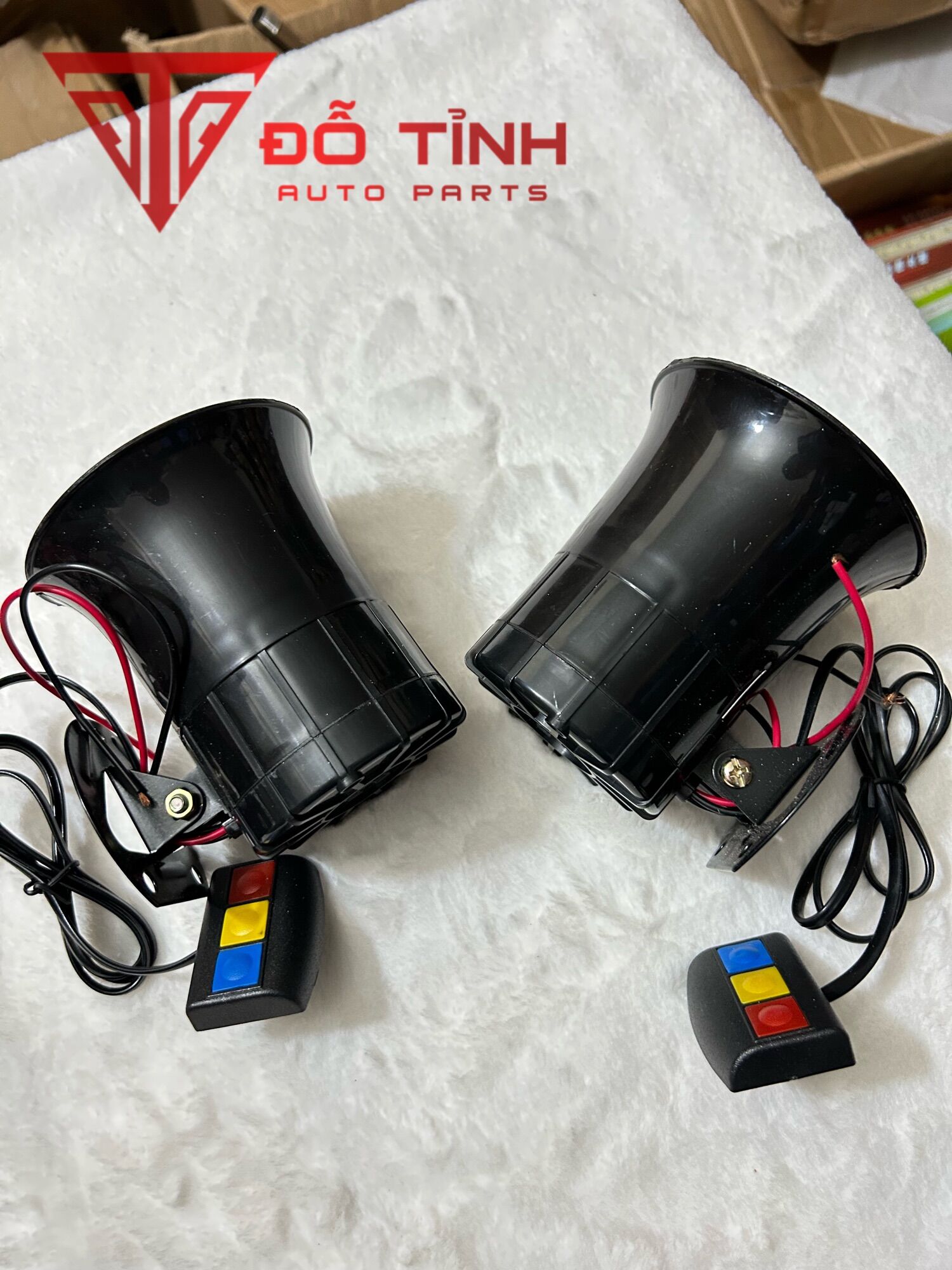 Còi hú 3 chế độ nút bấm. còi cảnh sát 12v/24v