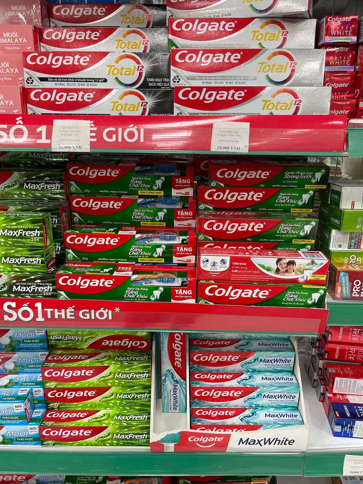 Kem đánh răng Colgate