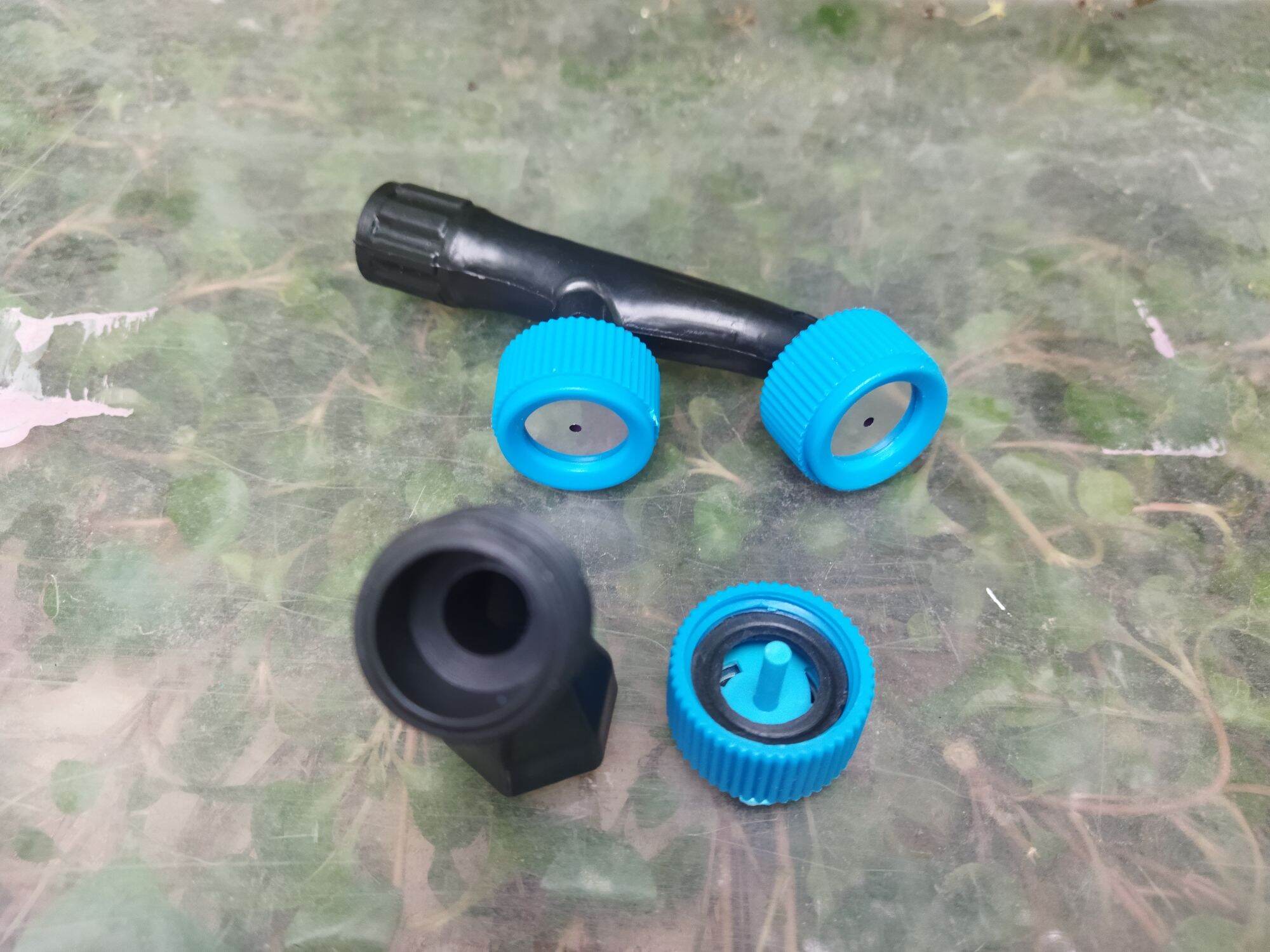 combo 2 bộ béc phun thuốc trừ sâu .