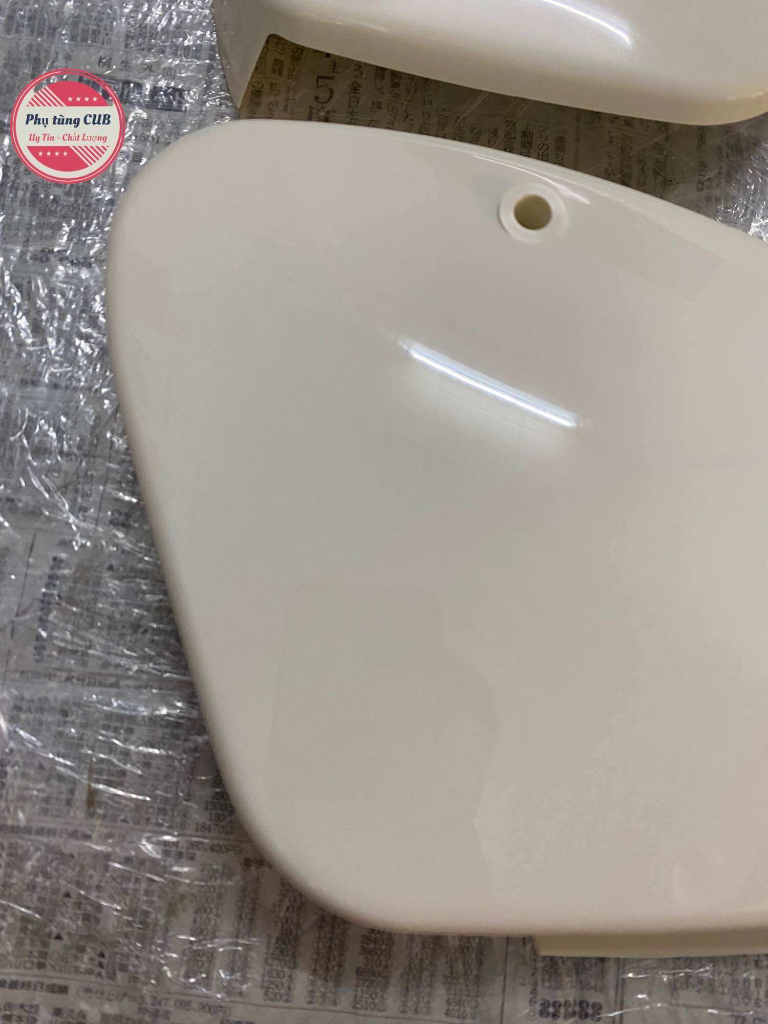 Cốp xe cub 78 màu ngà hàng thái lan