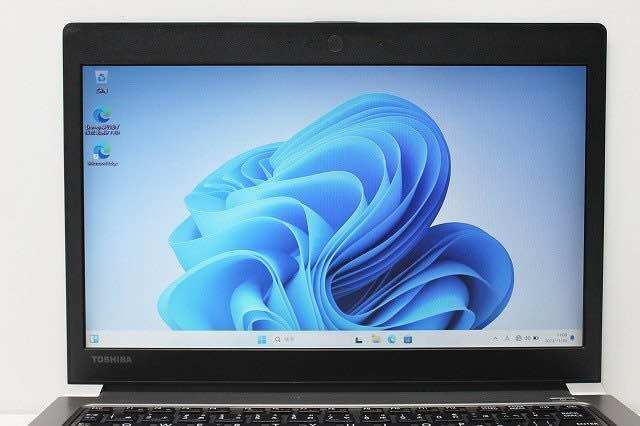 Laptop Toshiba R63/M core i7-8650U, 16gb ram, 512gb SSD, màn 13.3inch, vỏ nhôm Magie siêu bền siêu nhẹ