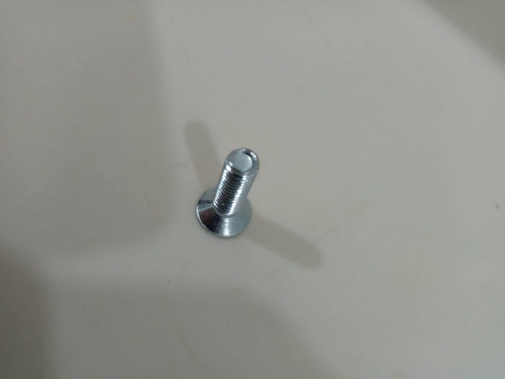Ốc bắt thớt đề thuận Dream đầu vít 6li2
