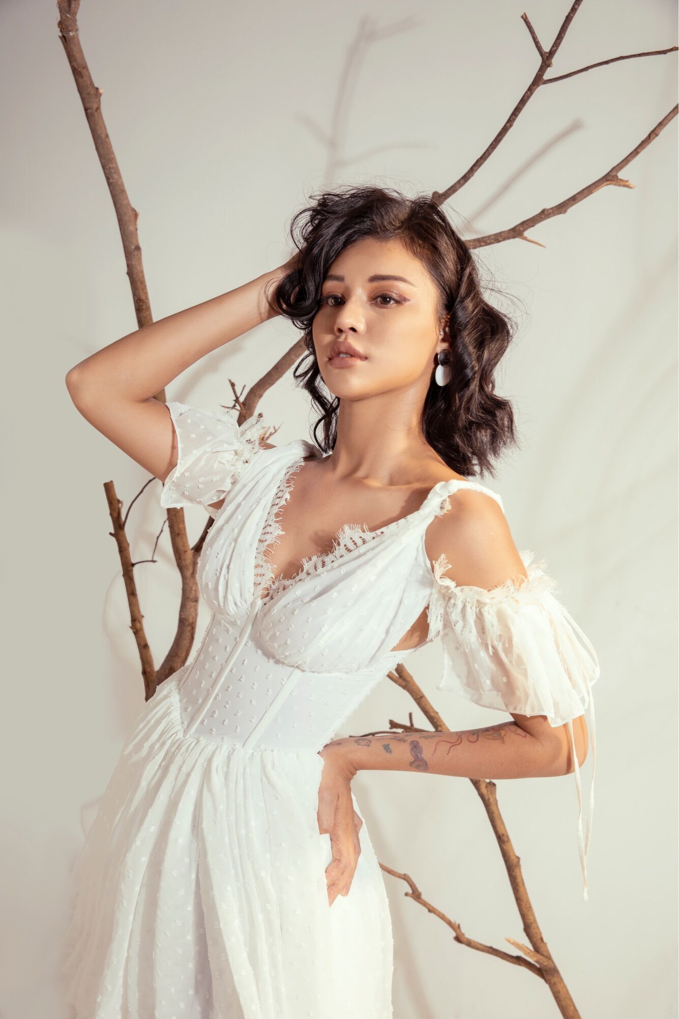 Đầm trắng form corset tay cánh tiên LACHARME