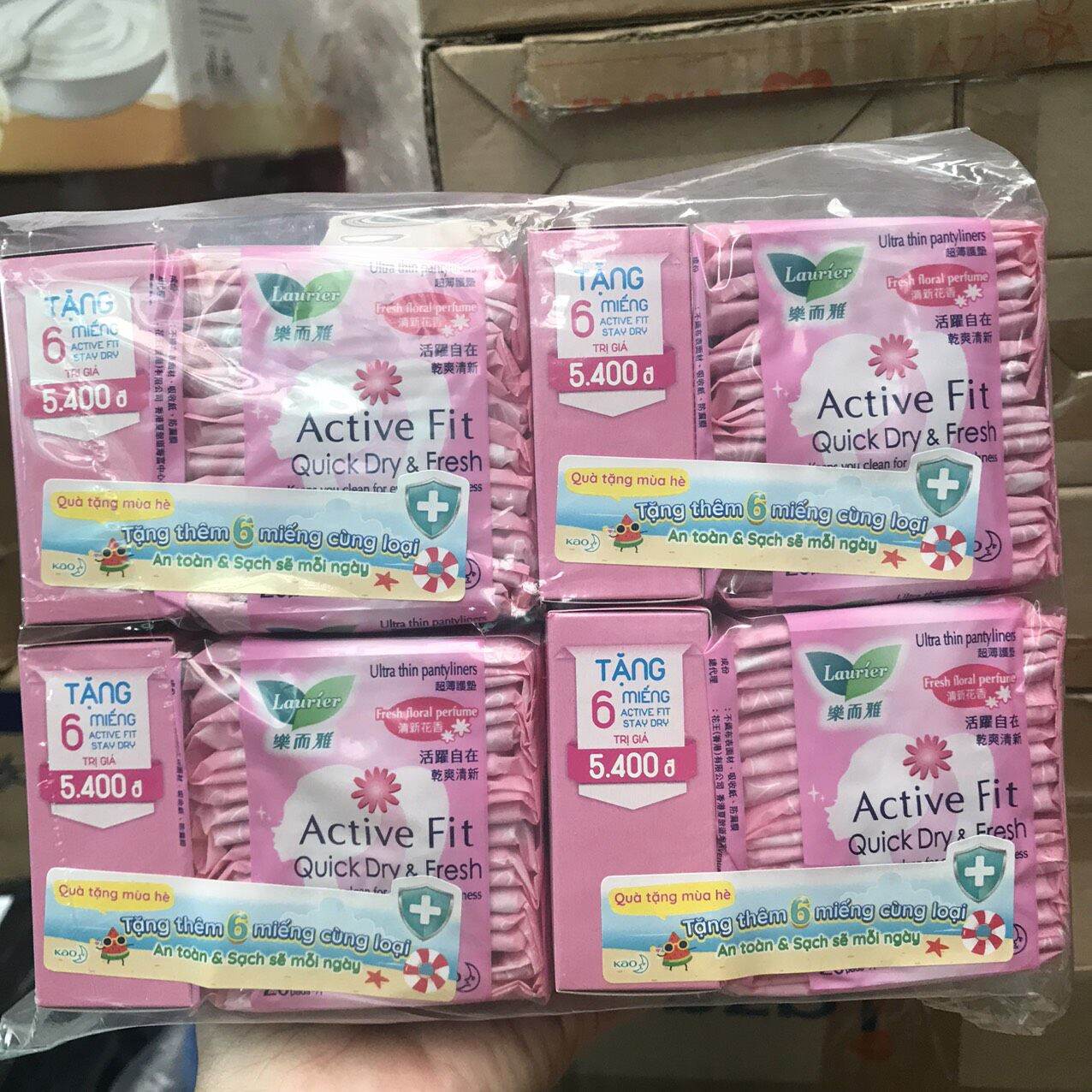 Combo 4 gói Băng Vệ Sinh Hằng Ngày Hương Thơm Lauríer Active Fit Quick Dry   Fresh