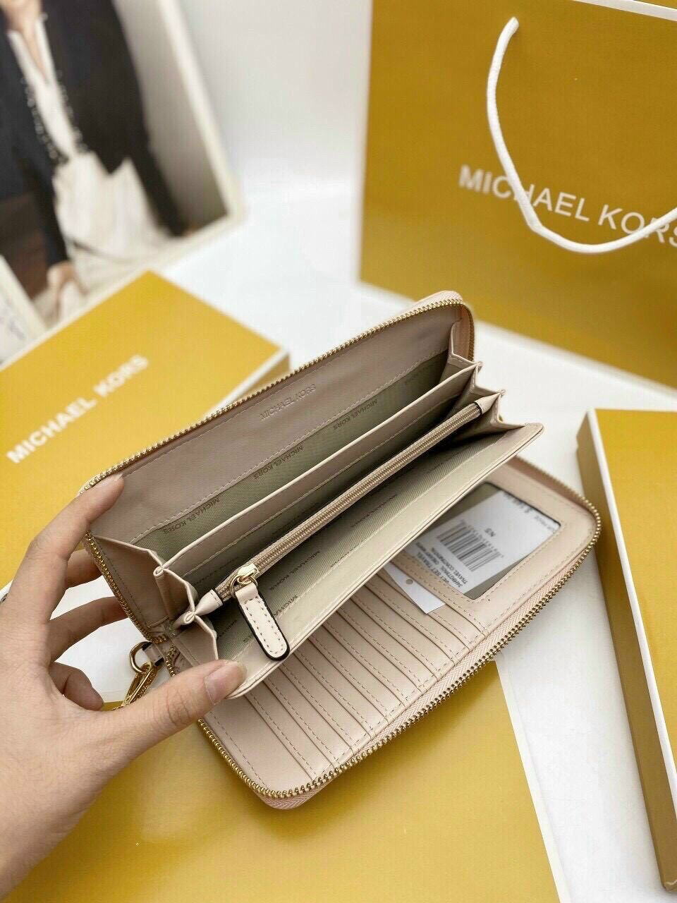 Ví dài Michael Kors chất xịn
