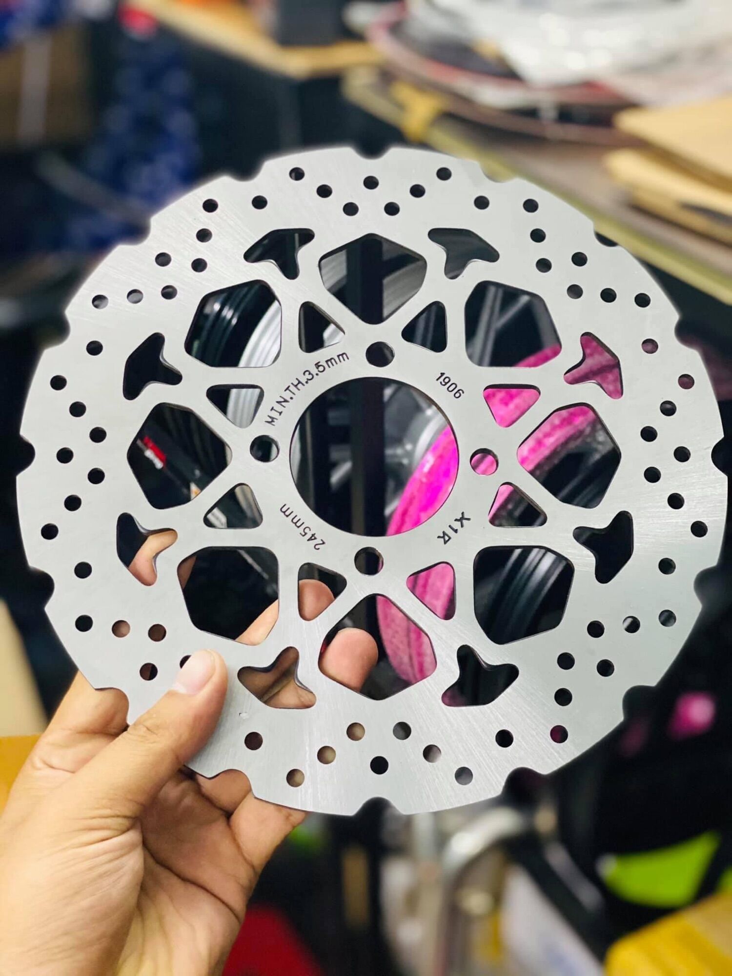 Đĩa thắng phanh X1R size 245mm 4 lỗ , gắn Exciter 150 mâm đồ chơi “ như zin “ chính hãng