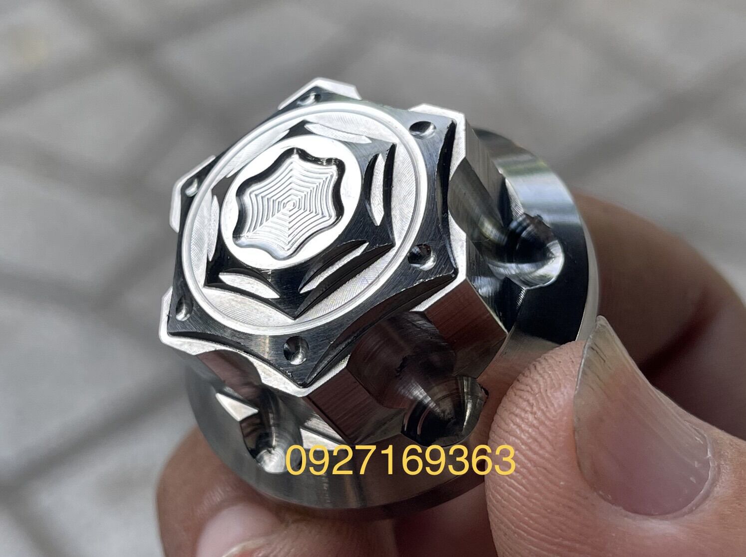 Tán bánh sau Vairo tay ga honda S3 inox Thái CNC sáng bóng