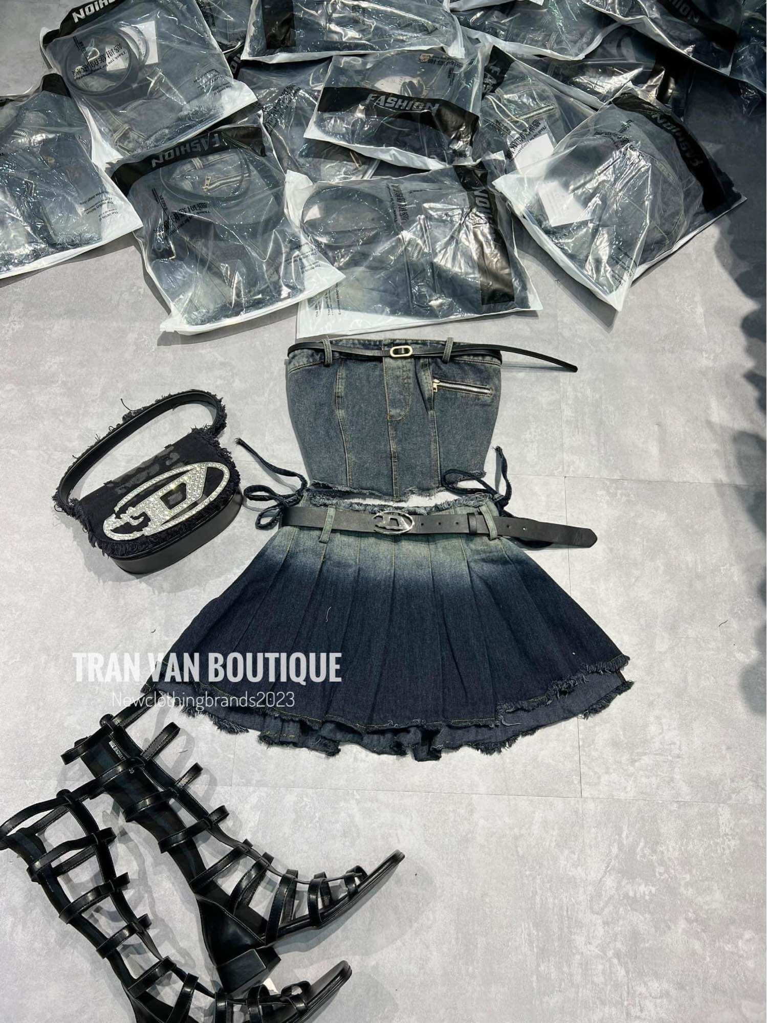 Set váy đầm jeans quây loang kèm đai kh