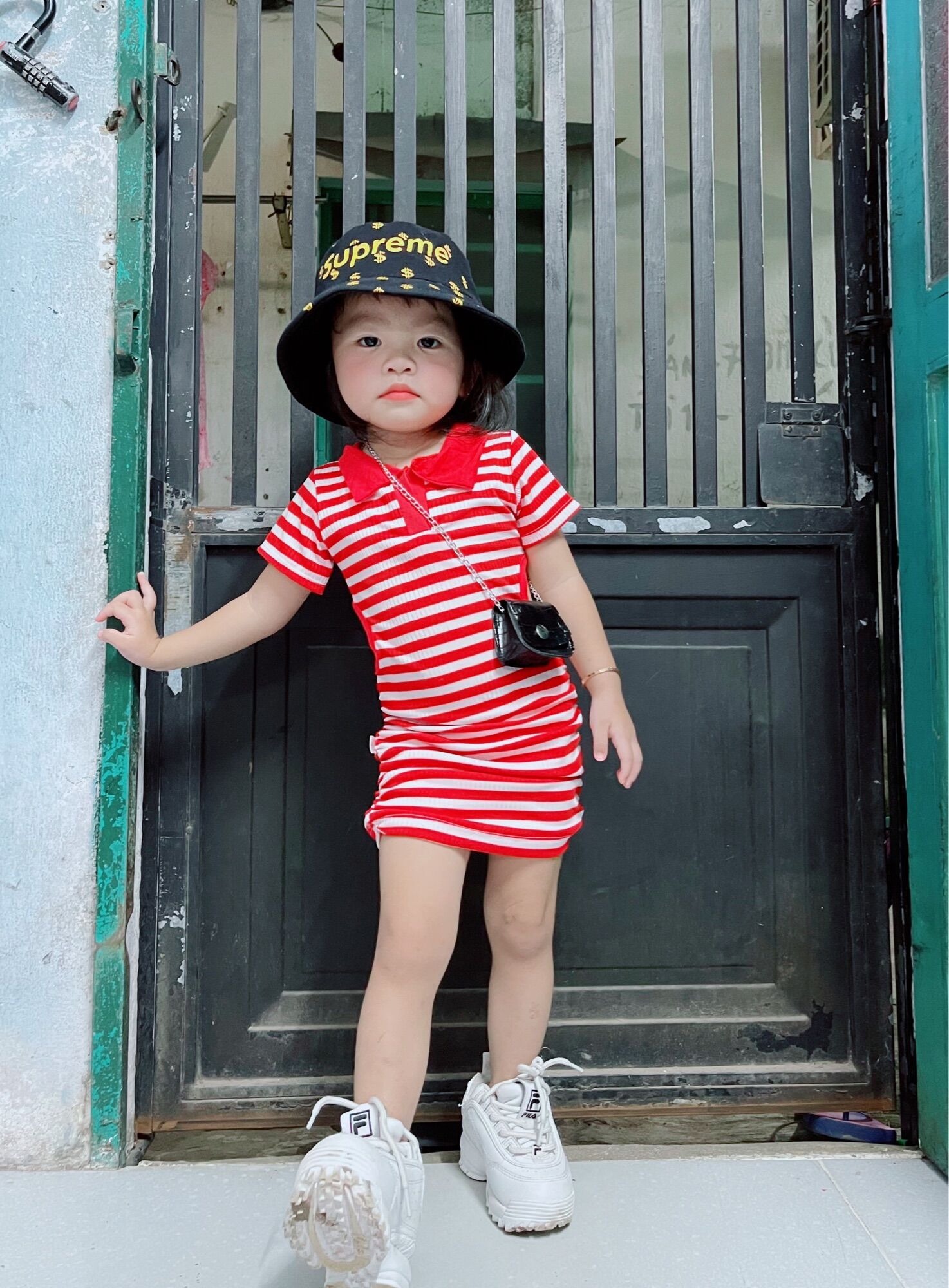 Đầm Body Sọc Đỏ Và Đen Cho Bé Gái