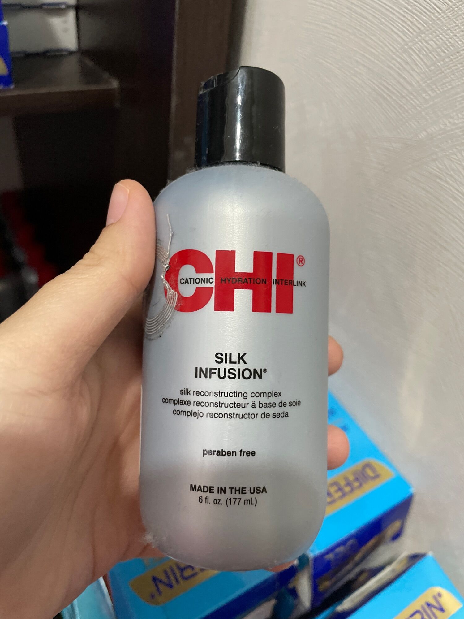 [HCM][ Có sẵn ] Tinh dầu dưỡng tóc CHI 177ml