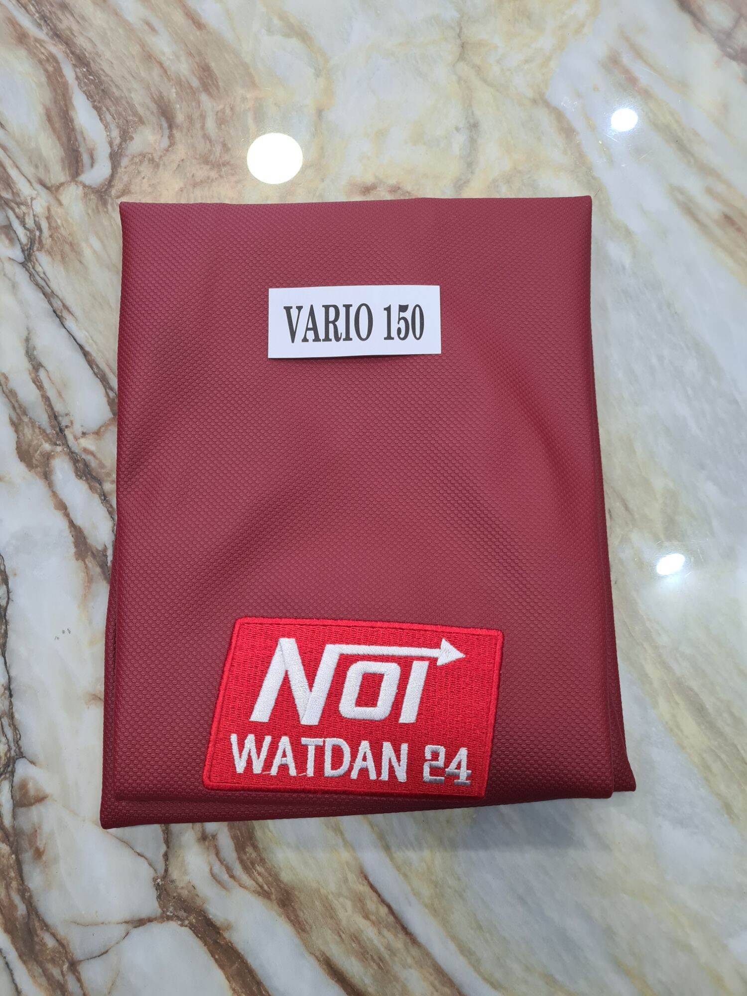Áo yên vario 150 đỏ cát chữ thêu noi đỏ dầy loại 1