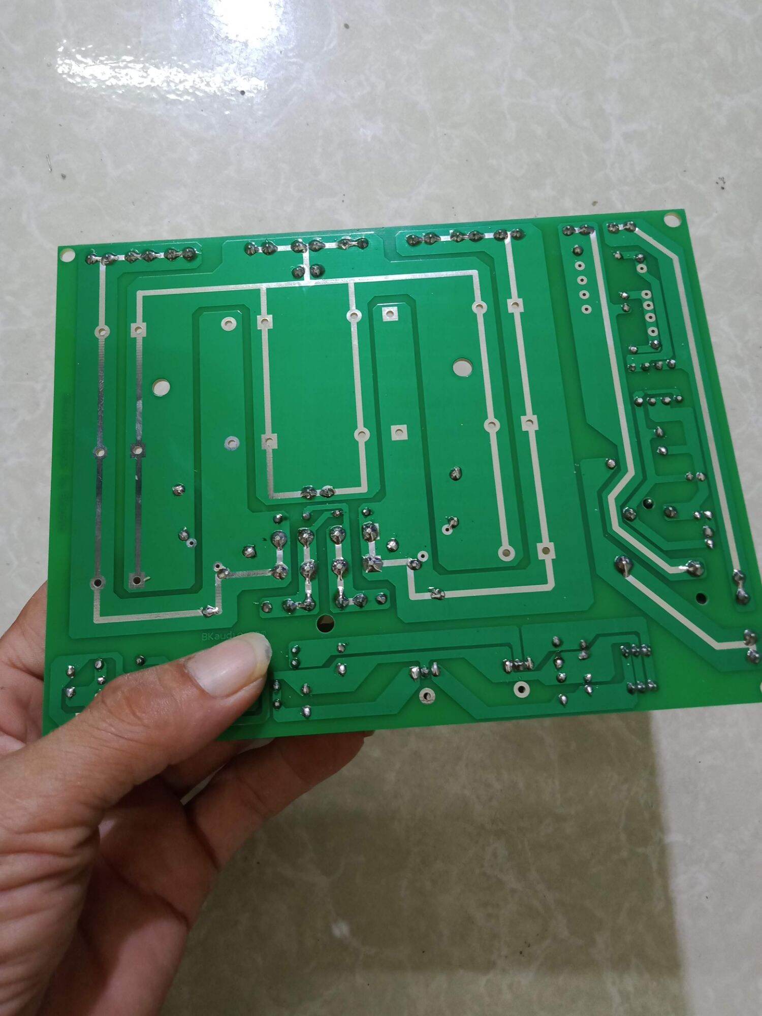 mạch nguồn 10 tụ có khởi động mềm