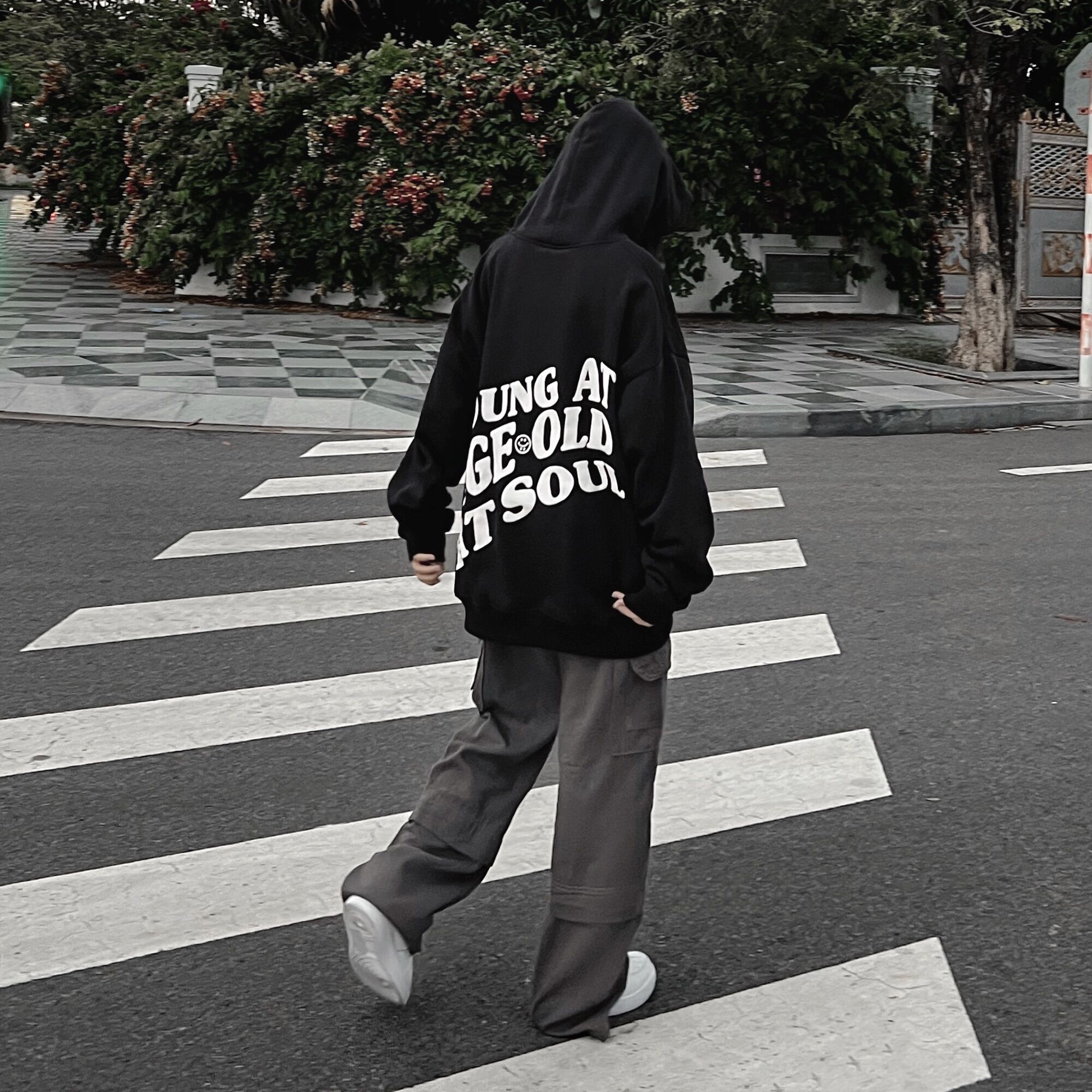 Hoodie Young / THOXRI