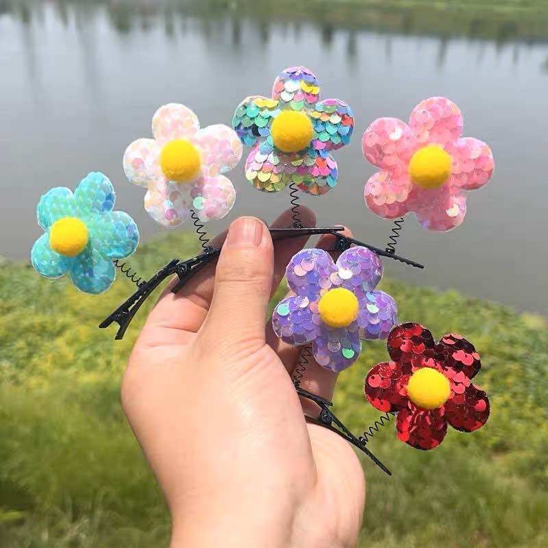 2 Kẹp tóc Lò Xo ,hình hoa Đính Kim Sa cho bé gái siêu cute