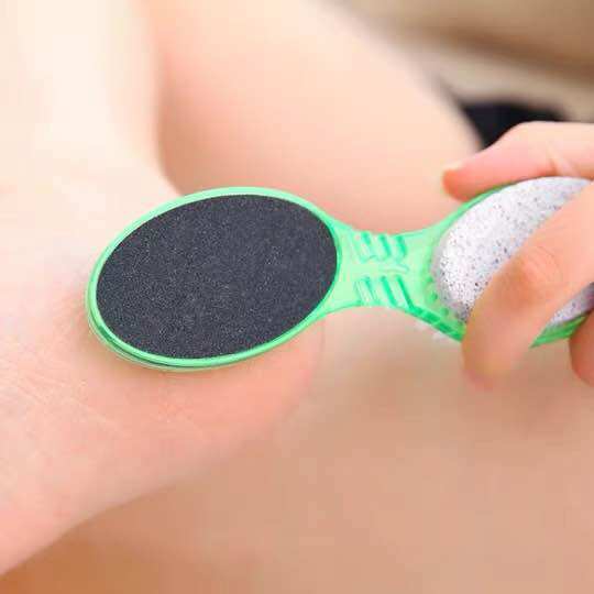 Dụng Cụ Chà Cọ Gót Chân Tẩy Da Chết 4 Trong 1