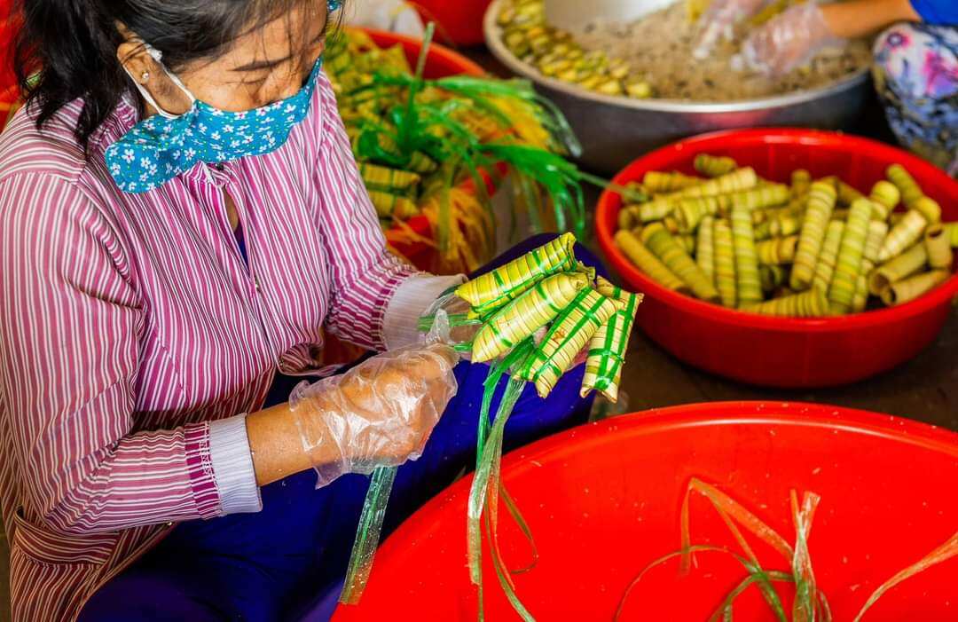 Bánh lá dừa Bến Tre nhân đậu, nhân chuối ( 10 cái)