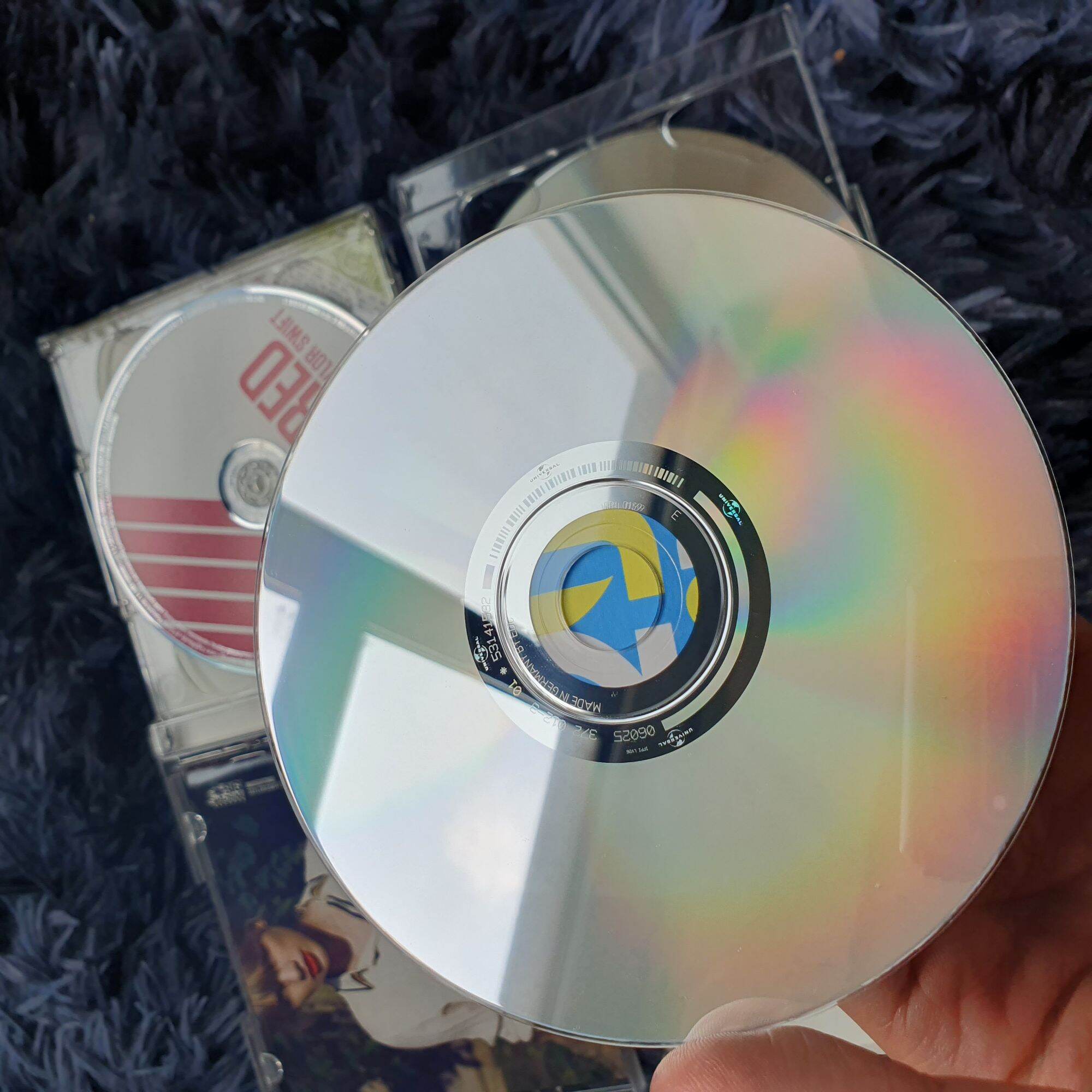 CD album Red (DLX) - Taylor Swift [USED] 2U Store CDs