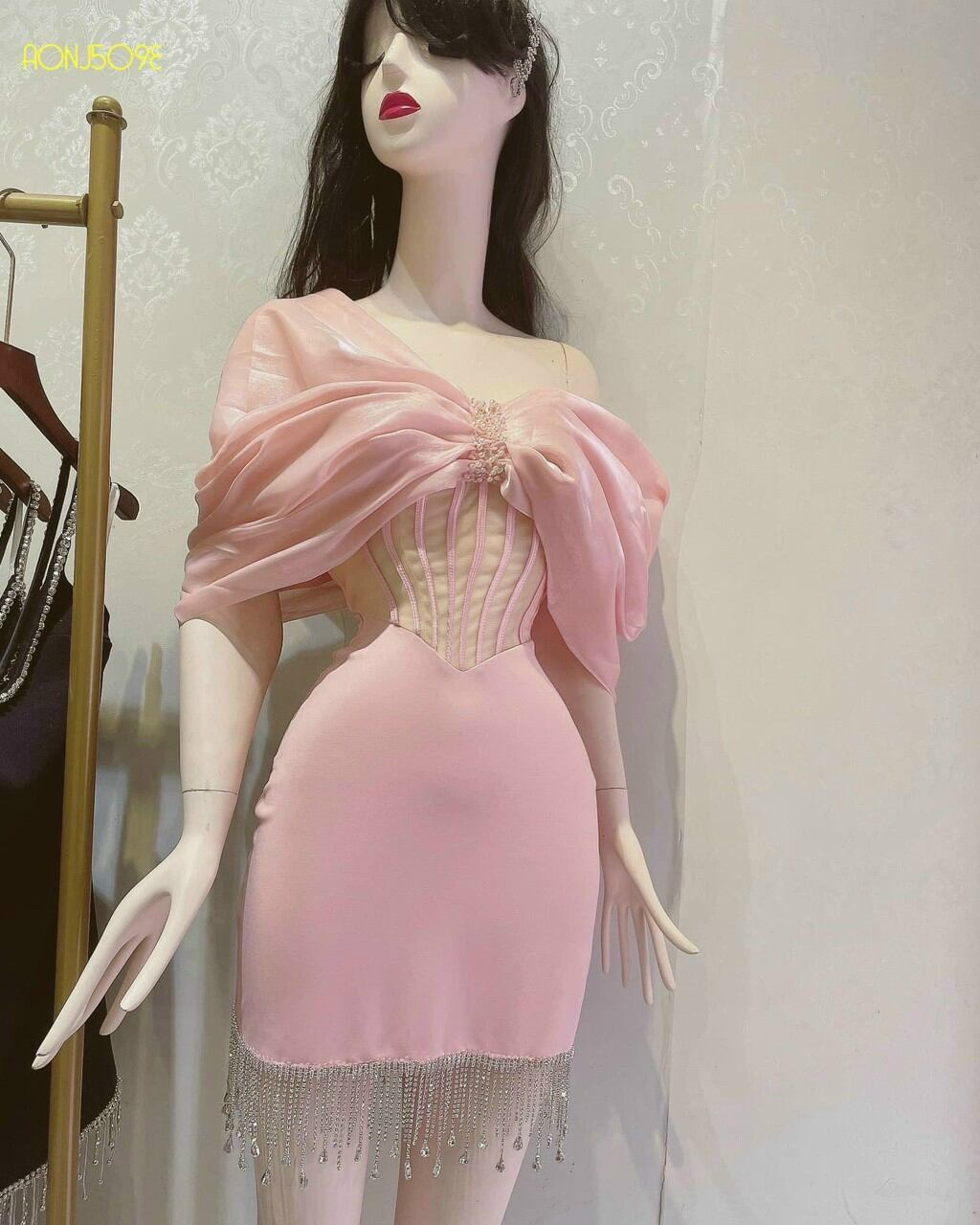 ĐẦM XÒE TRỄ VAI ĐÍNH DÂY ĐÁ