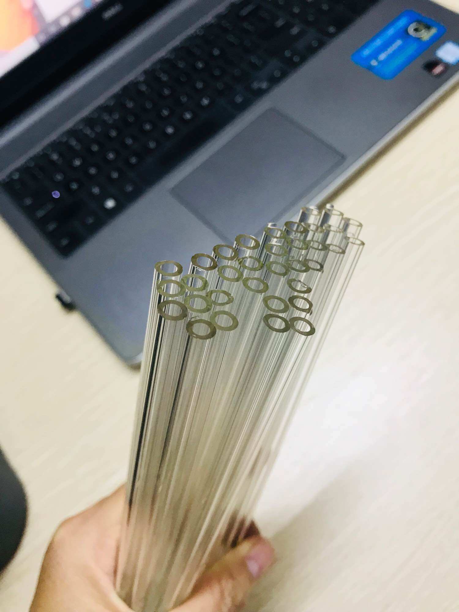 40 ống thuỷ tinh fi6mm