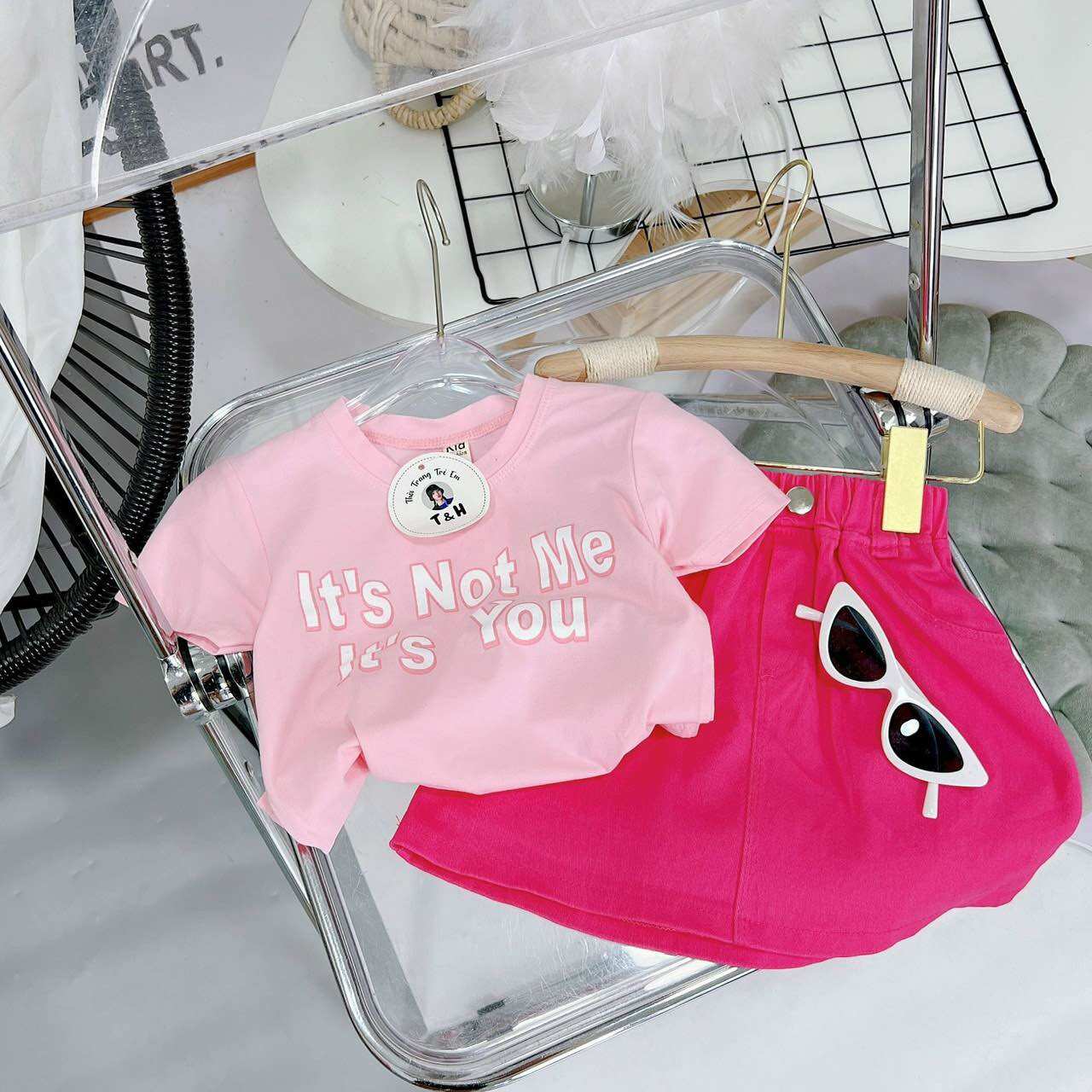 [10-30kg] Set áo thun chân váy đơn giản điệu đà cho bé gái