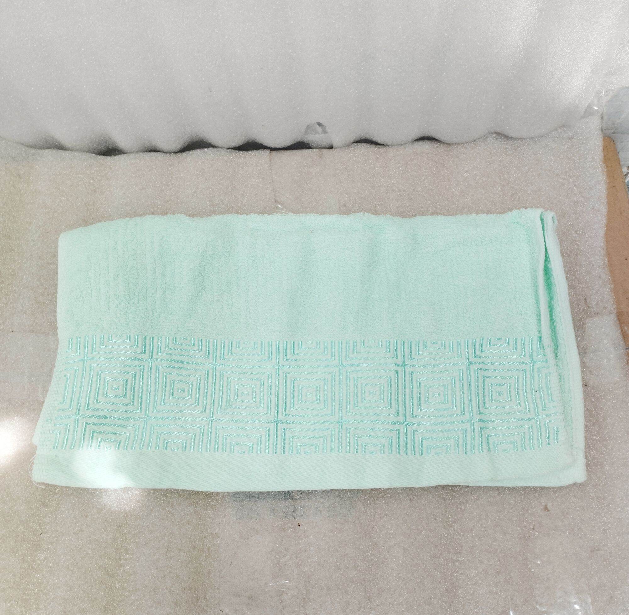 (HCM) Khăn tắm 35 x 75cm màu xanh lá  (hàng k.mãi)