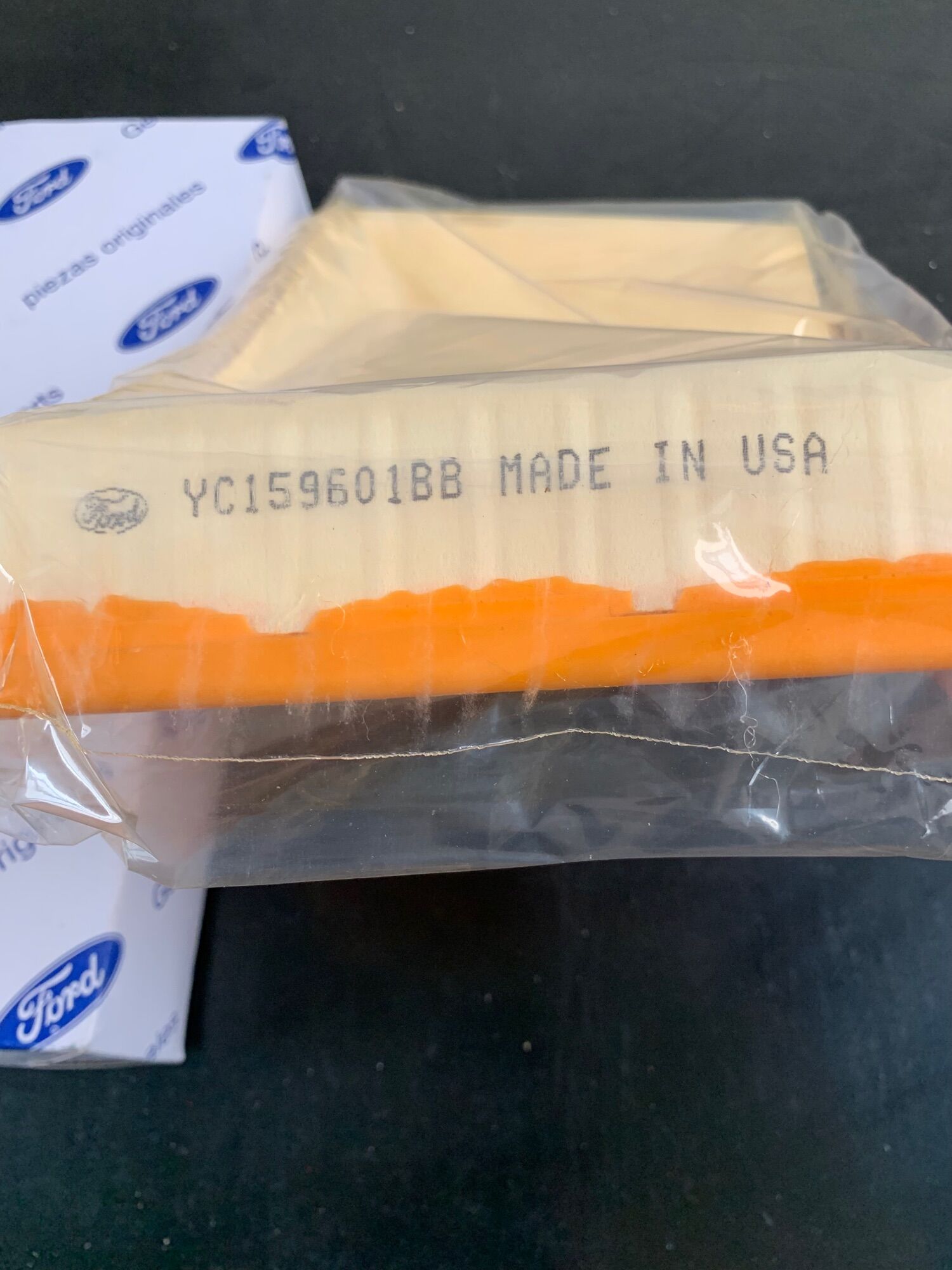 Lọc gió động cơ Ford Transit - YC159601BB