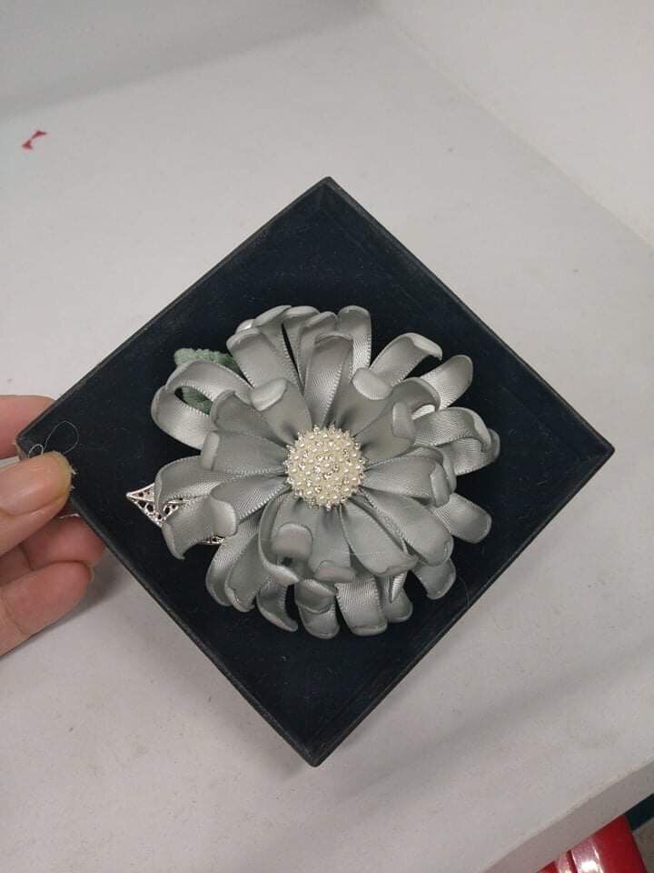 Cài Áo Nhuỵ Đá Handmade