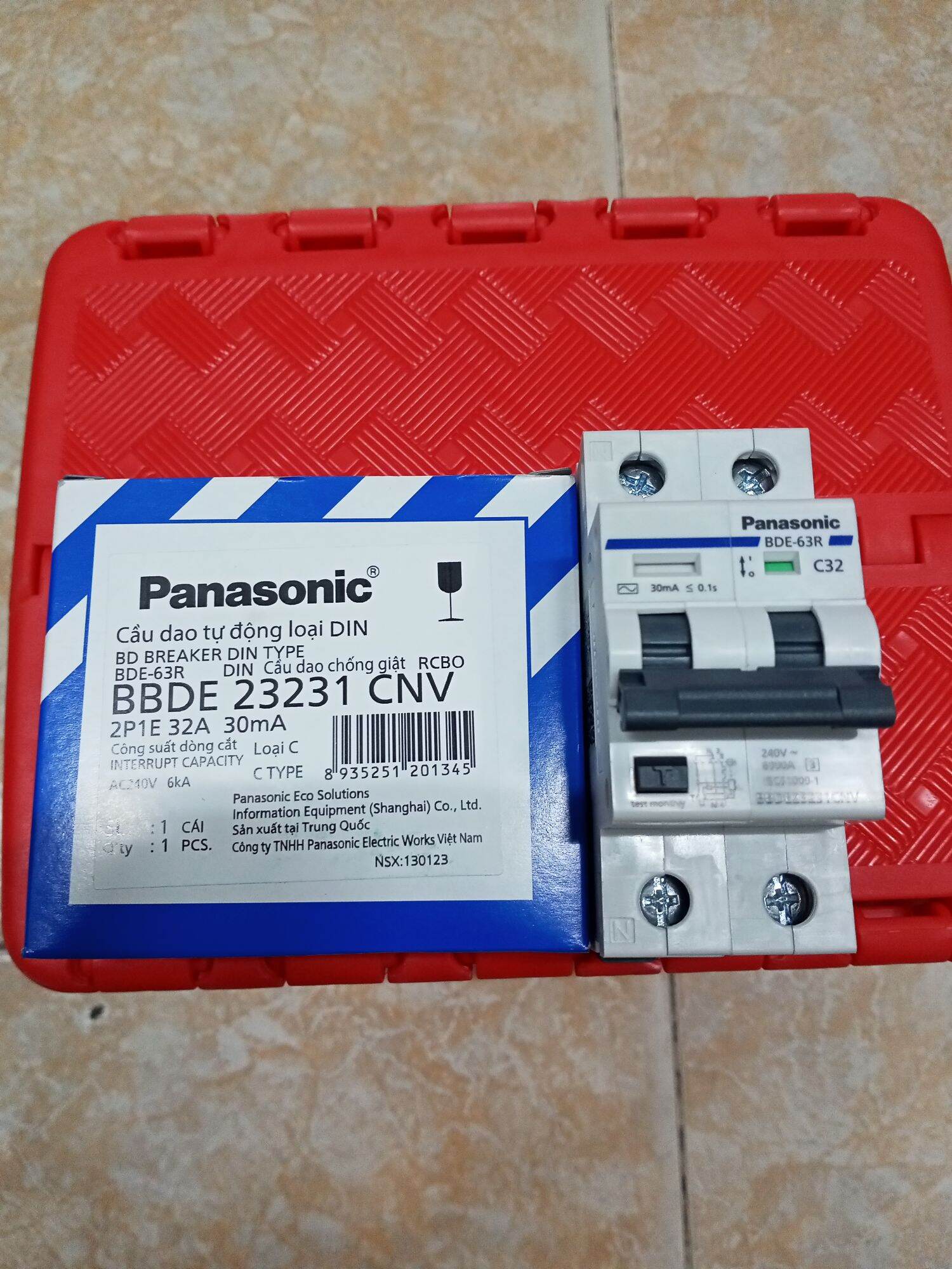 CB chống giật panasonic