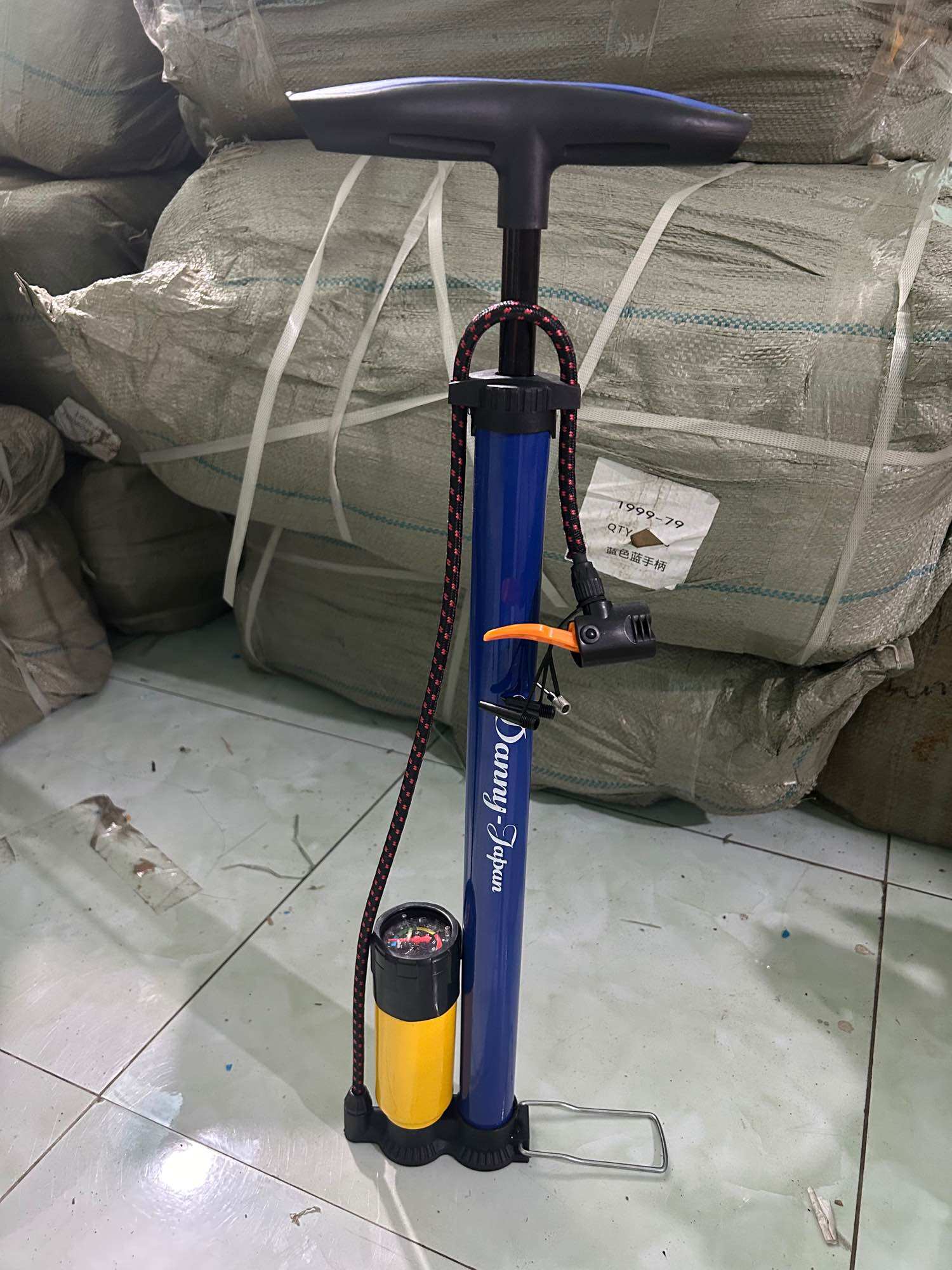 Bơm Tay Xe Đạp , Xe Máy Có Đồng Hồ