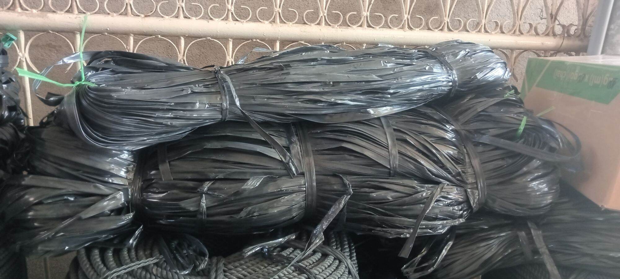 Dây nilon đen,bó trọng lượng 1kg.dùng buộc hàng hóa,buộc cành quả sầu riêng