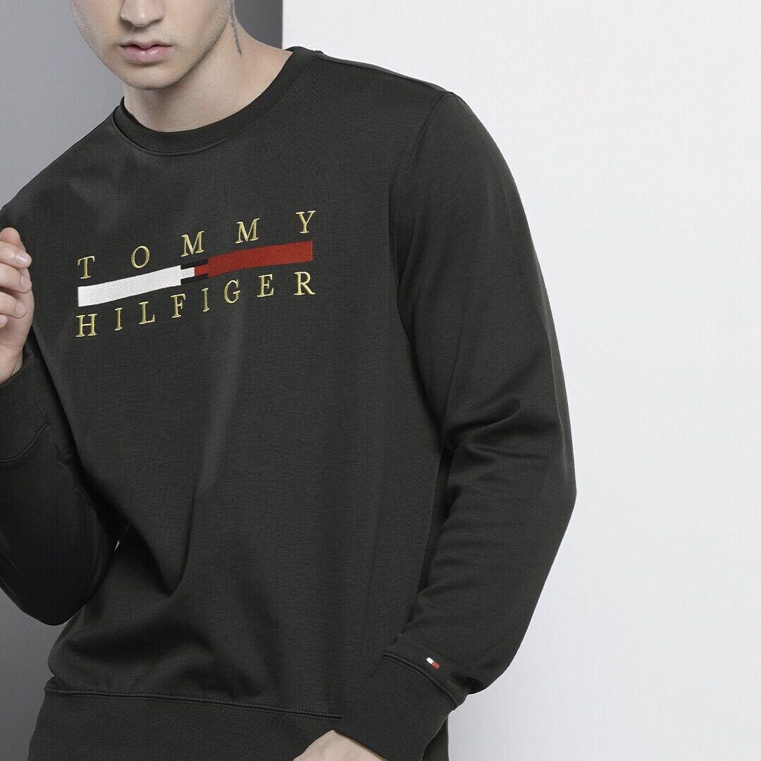 Áo nỉ da cá thương hiệu Tommy màu đen VNXK