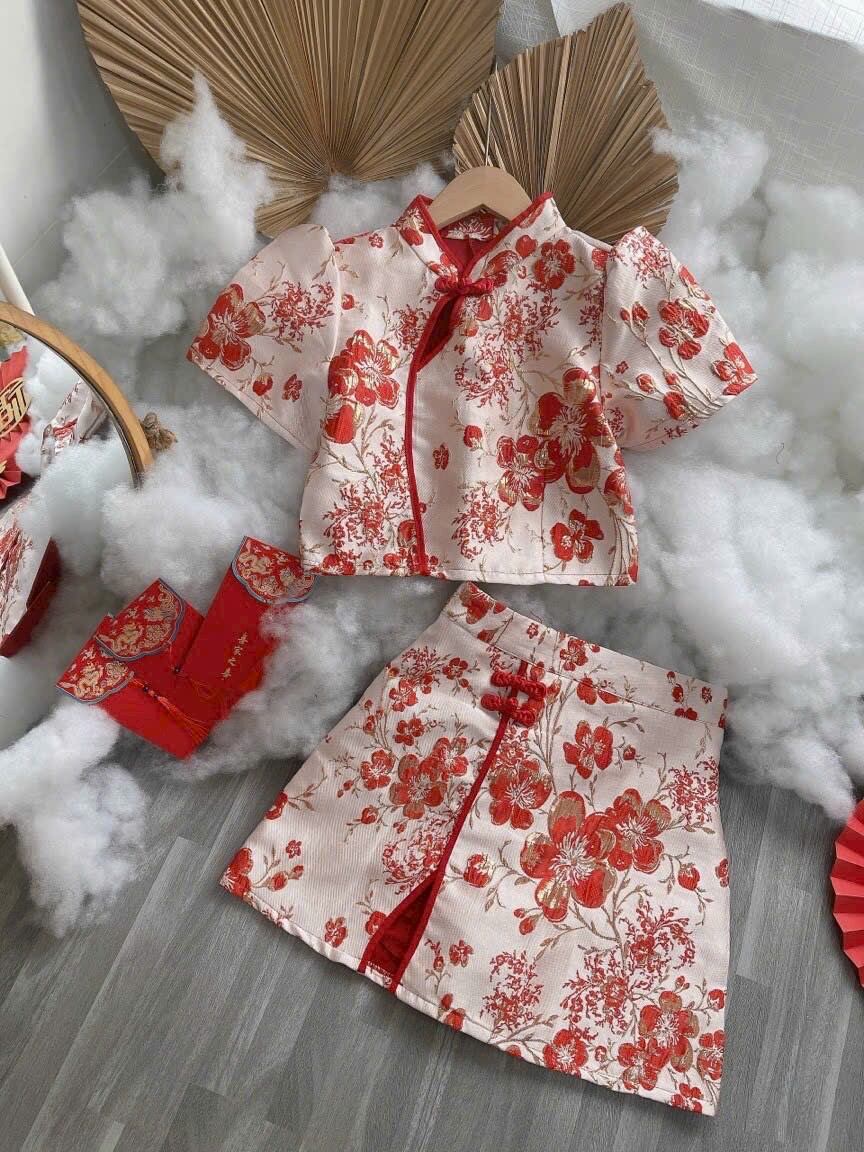 SET ÁO CỔ TÀU PHỐI CHÂN VÁY GẤM HOA