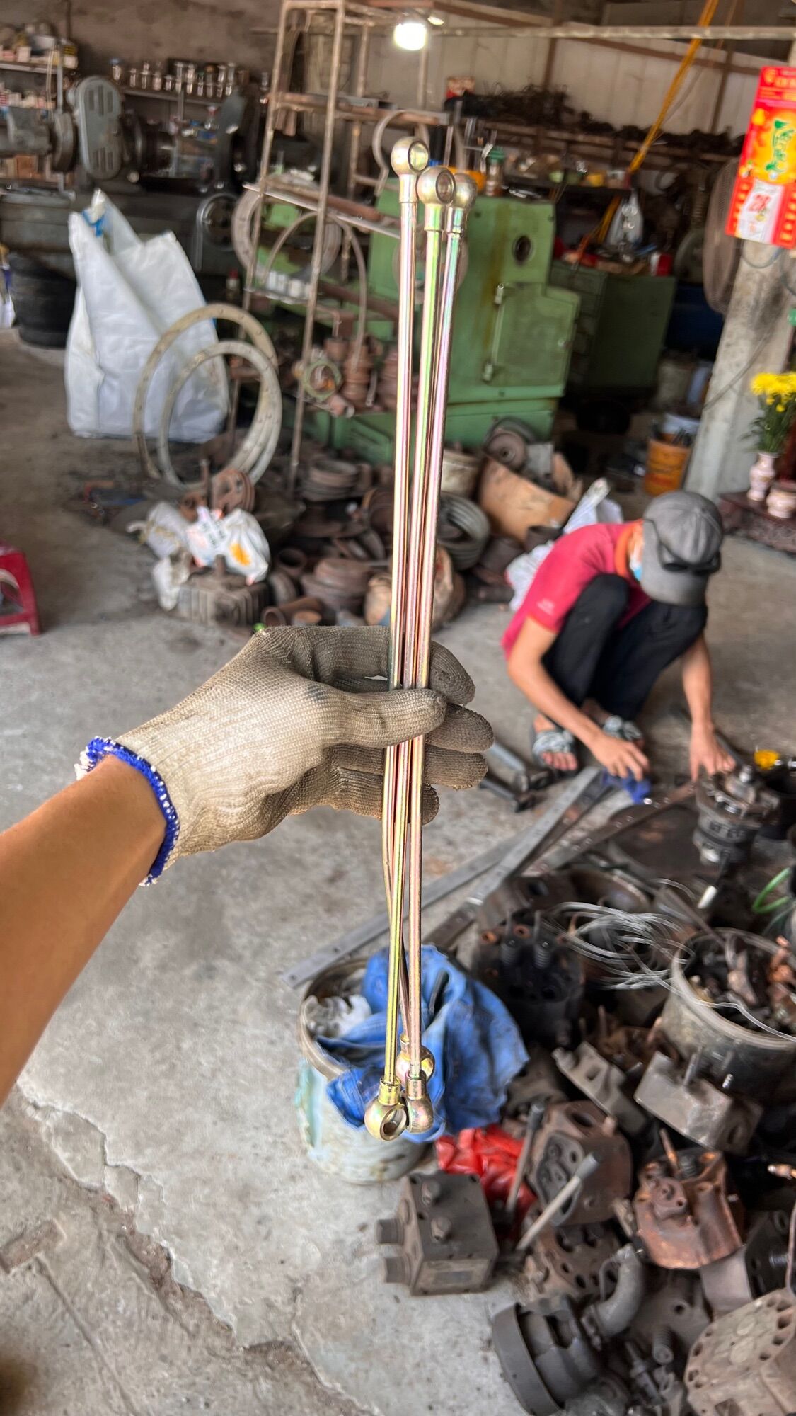 Ống nhớt máy D9,D10 R185
