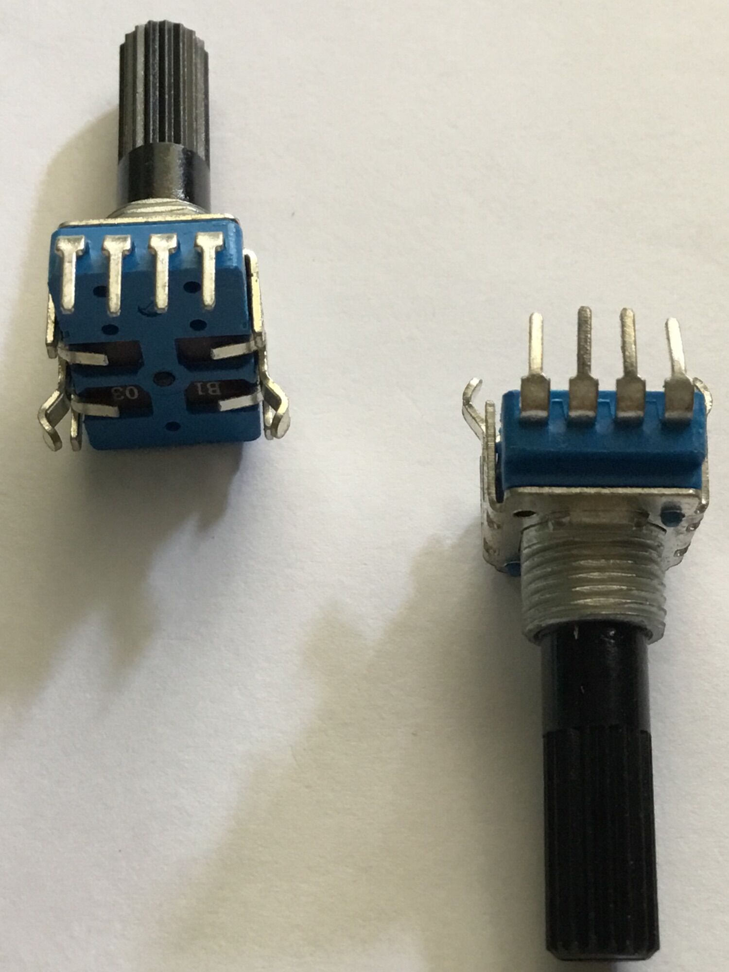 1 CHIẾC VOLUME 4 CHÂN CHO MIXER( 10K, 20K, 50K, 100K)