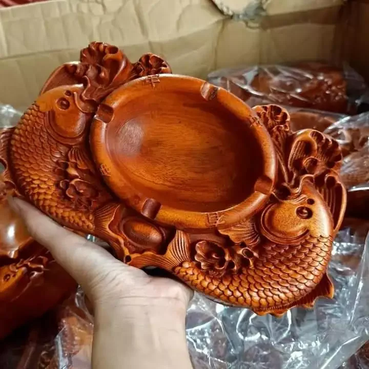 Gạt tàn gỗ hình cá chép