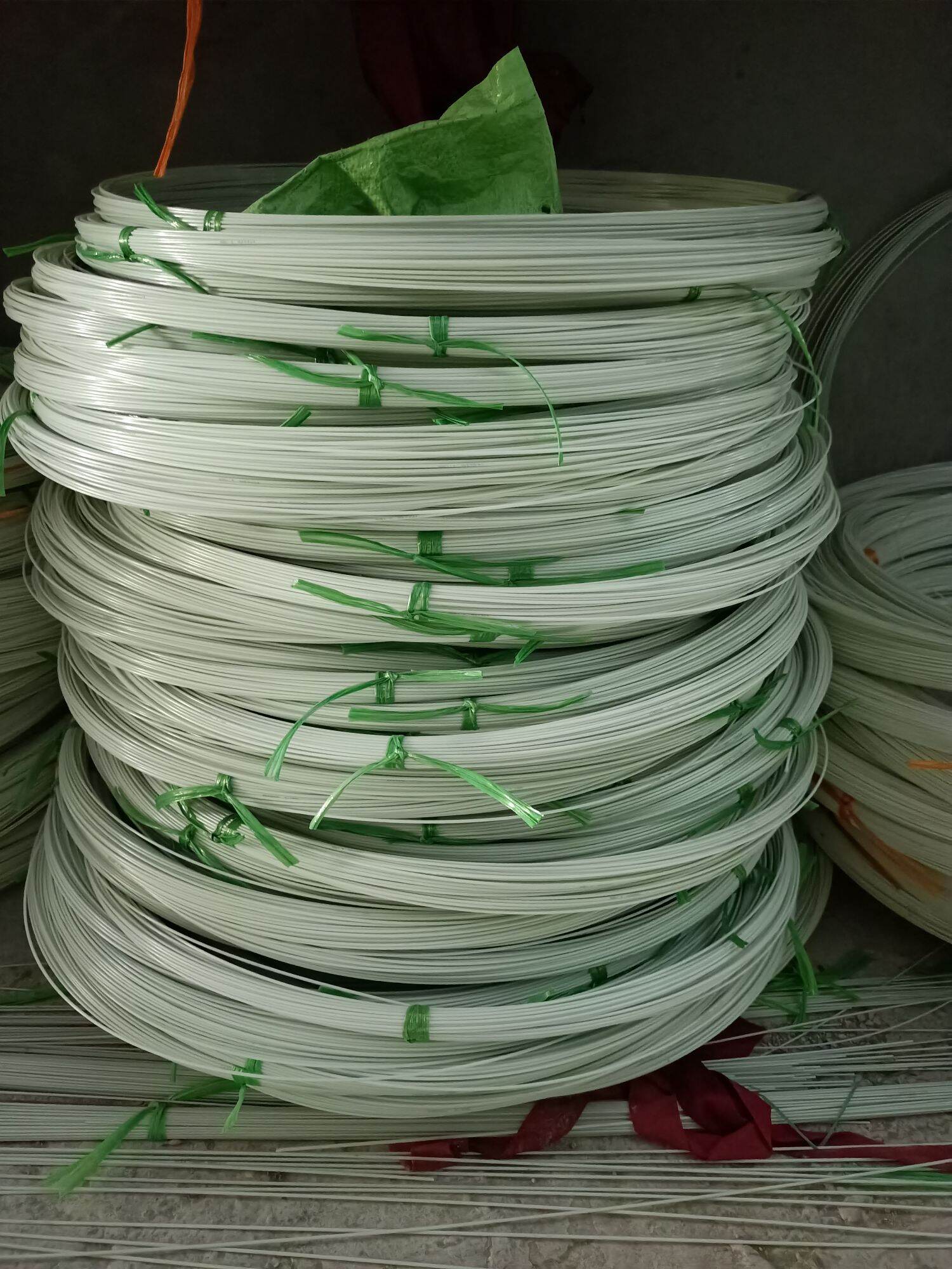 nan cáp làm lồng chim khuyên  1li7