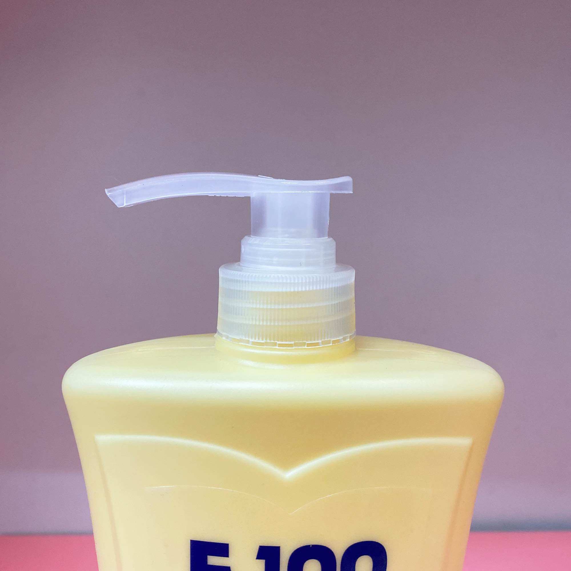 Sữa tắm E100 Mầu Vàng 800ML