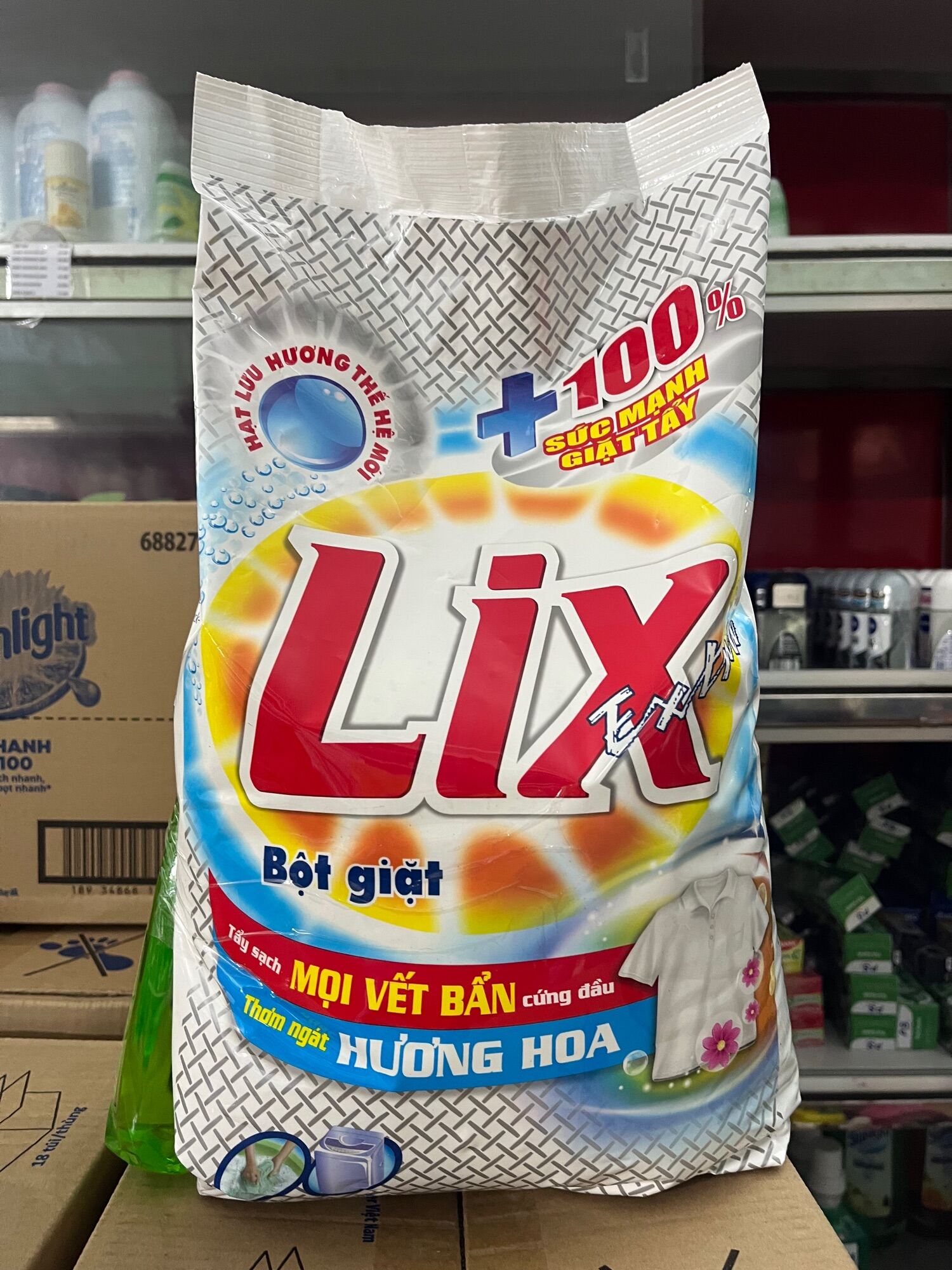 BỘT GIẶT LIX EXTRA HƯƠNG HOA 5,5kg TẶNG NƯỚC RỬA CHÉN LIX TRÀ XANH 400g