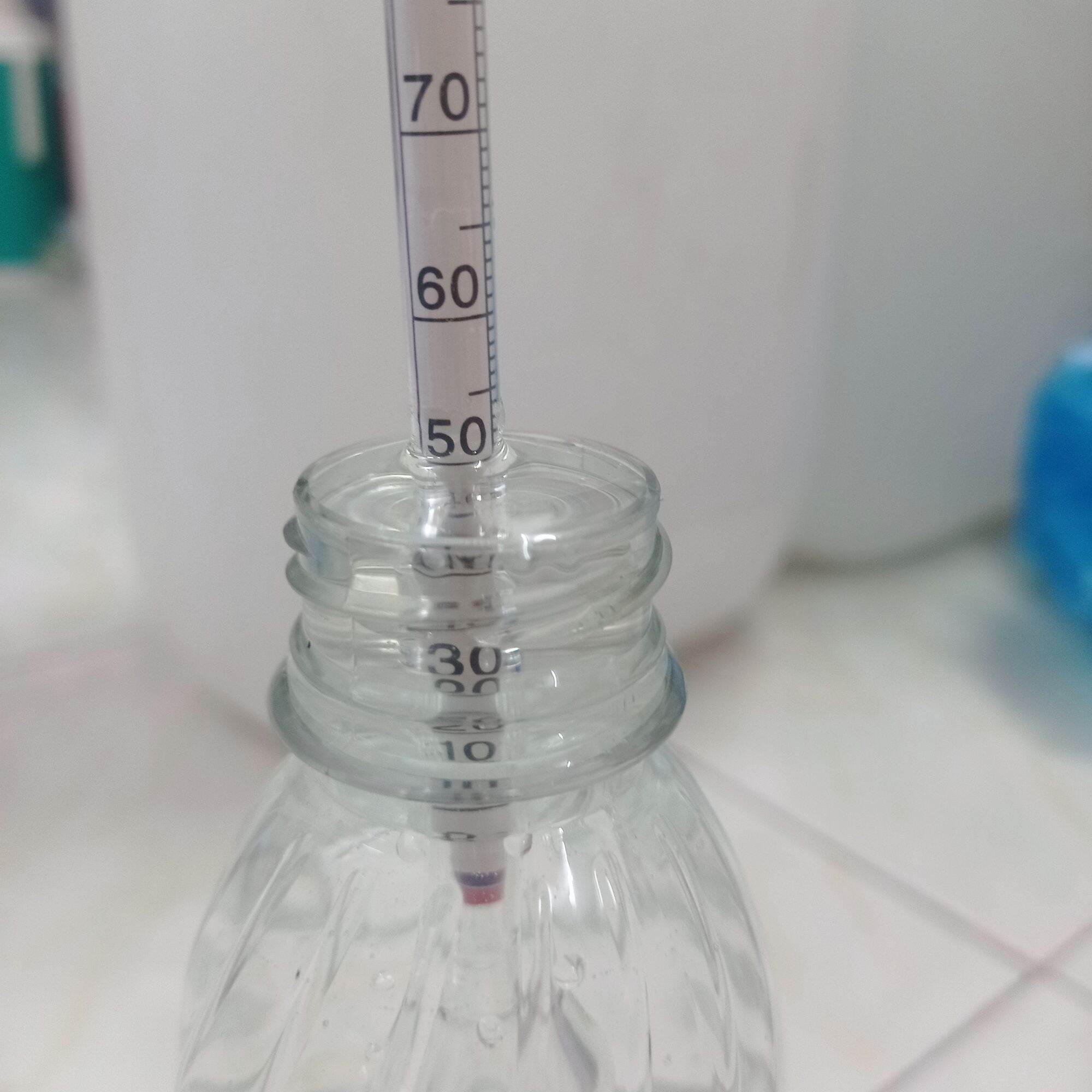 Rươu gốc 50 ⁰ nhà nấu dùng ngâm rươu , chai 400 ml