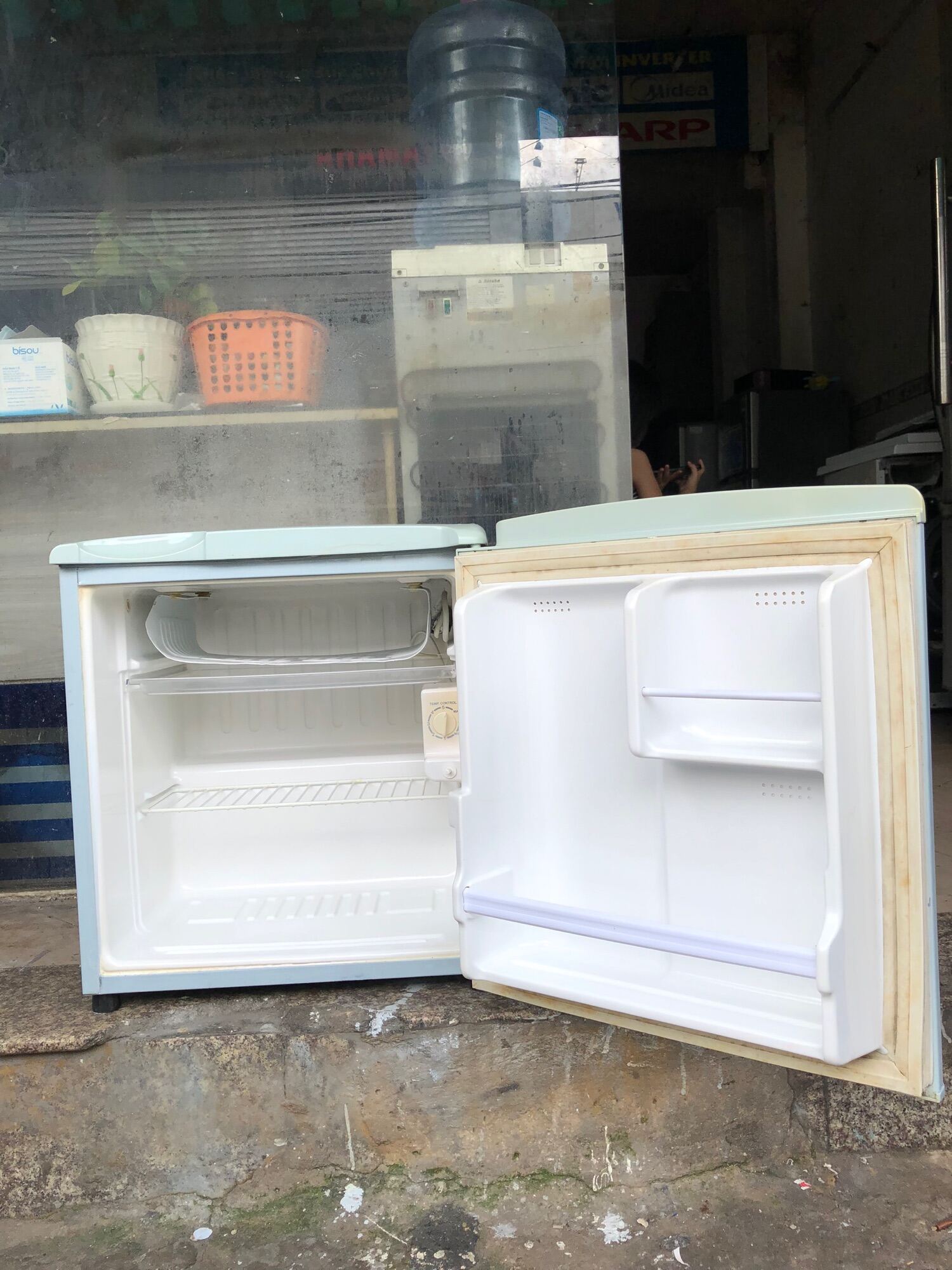 Tủ lạnh Sanyo 50 lít