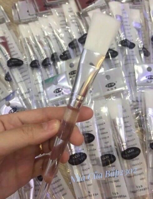 Cọ quét mặt nạ loại tốt AKIO (Cán trong chắc chắn)