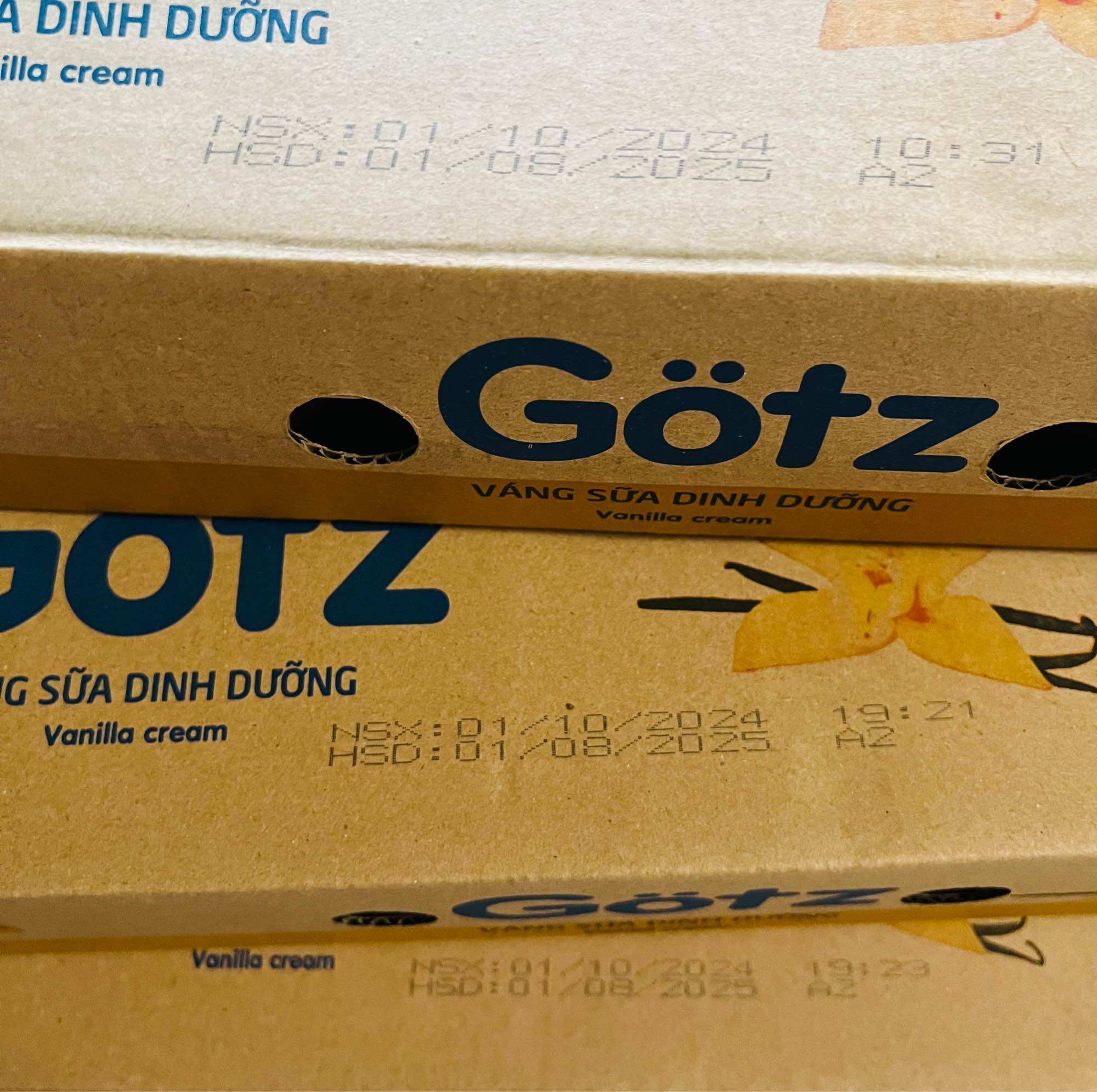Thùng 48 hộp váng sữa Gotz date mới nhất
