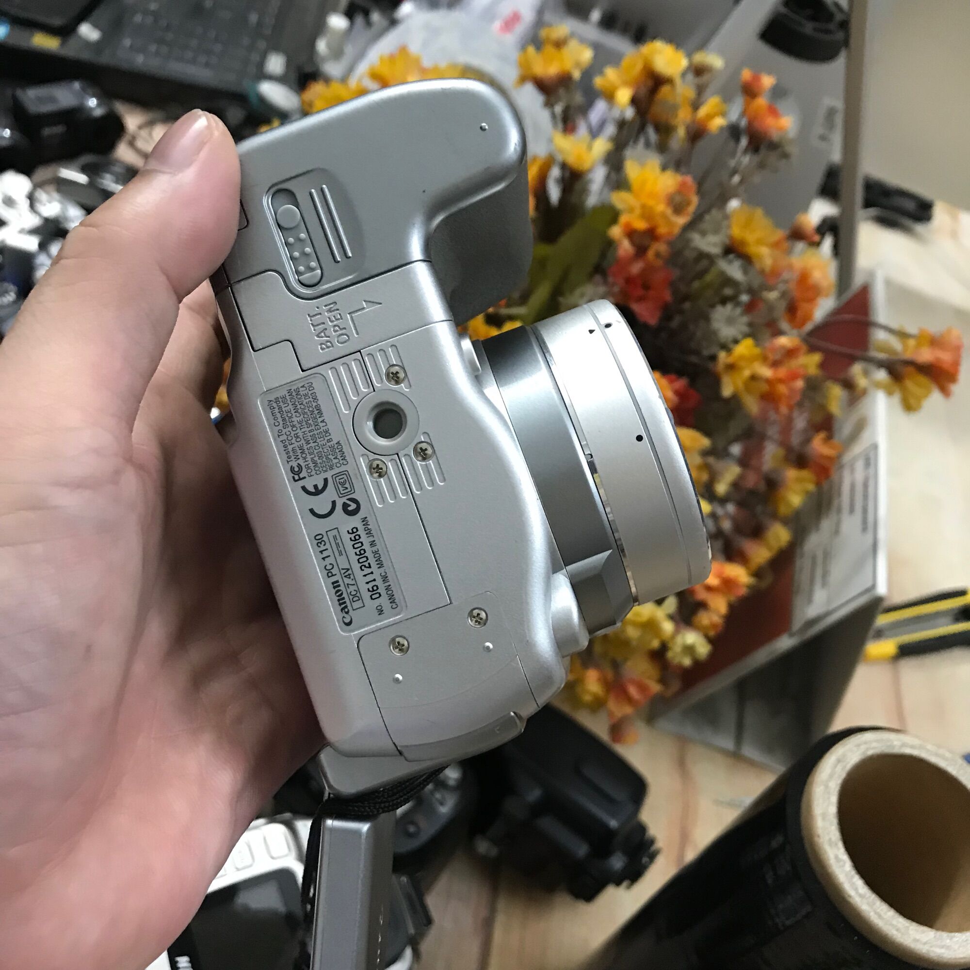 CANON POWERSHOT S2IS máy cổ điển