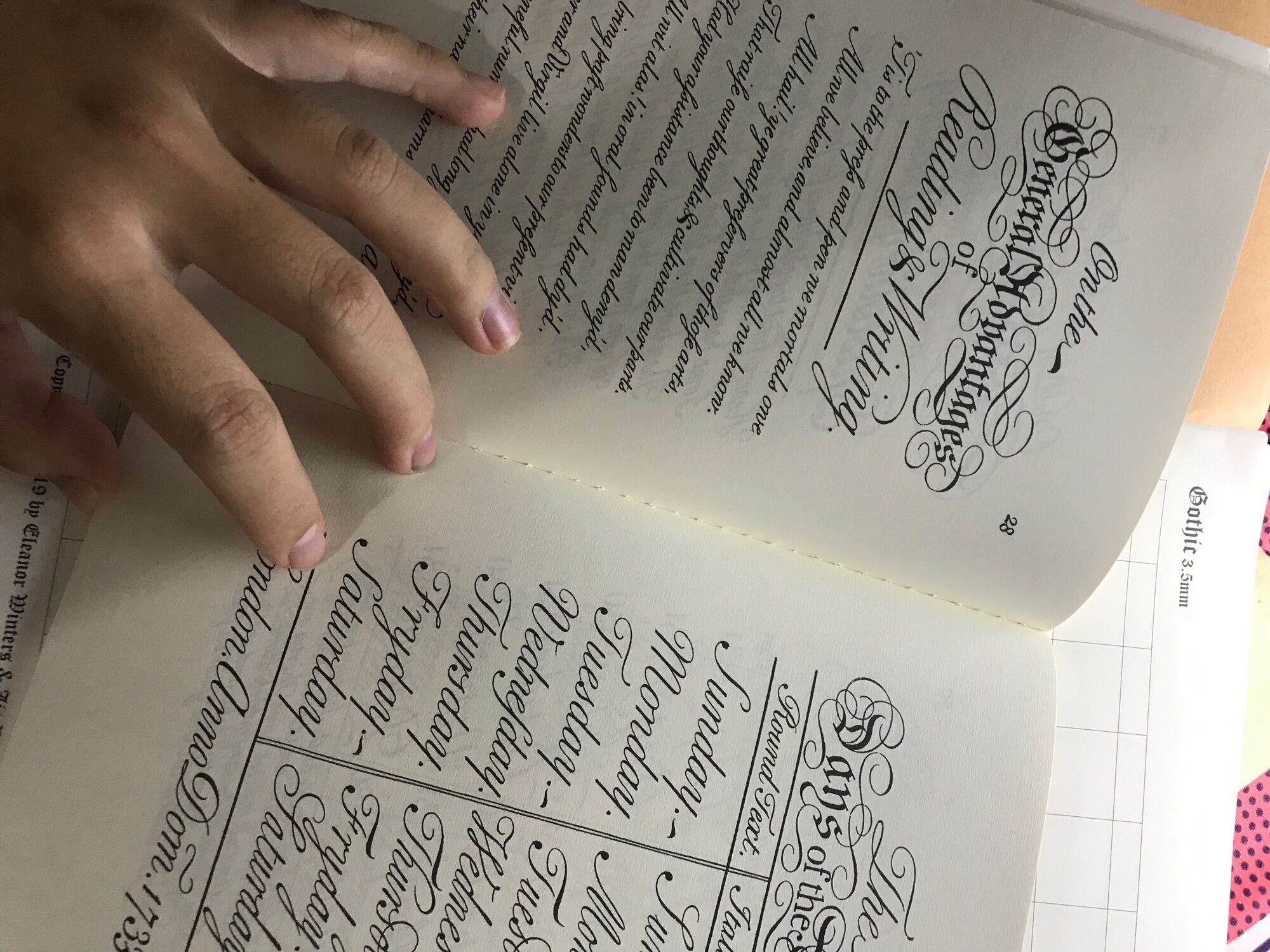 SÁCH CÁI KIỂU CHỮ CALLIGRAPHY