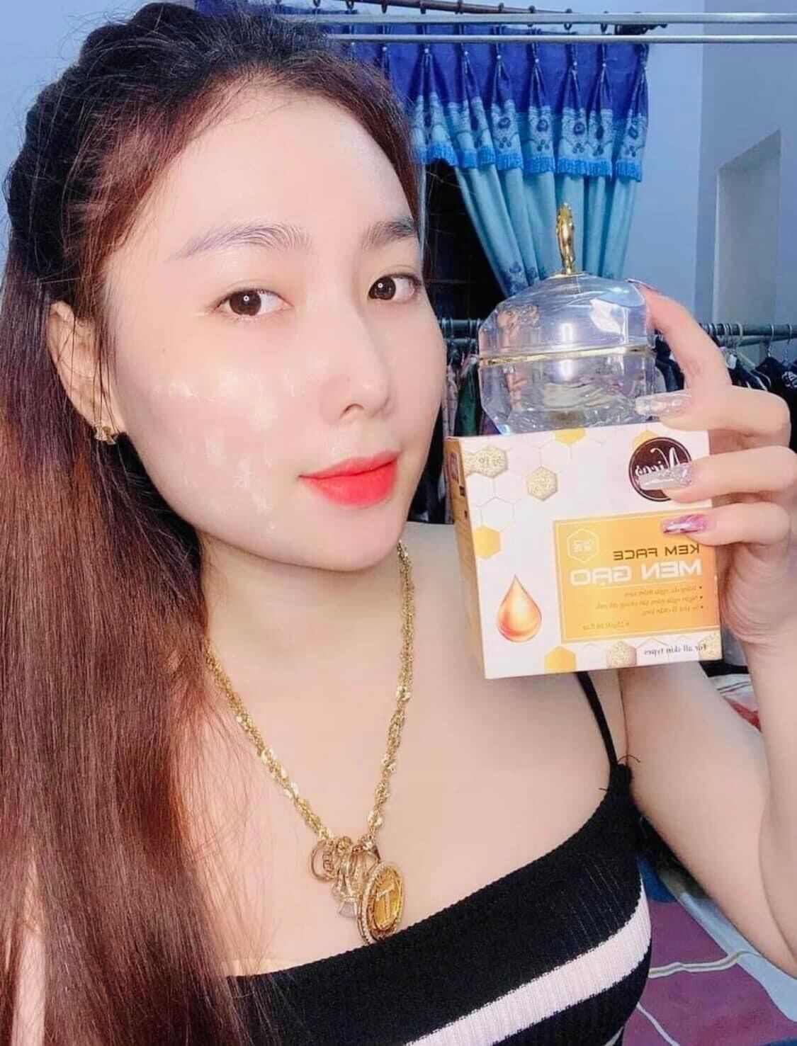 Kem face men gạo nicos